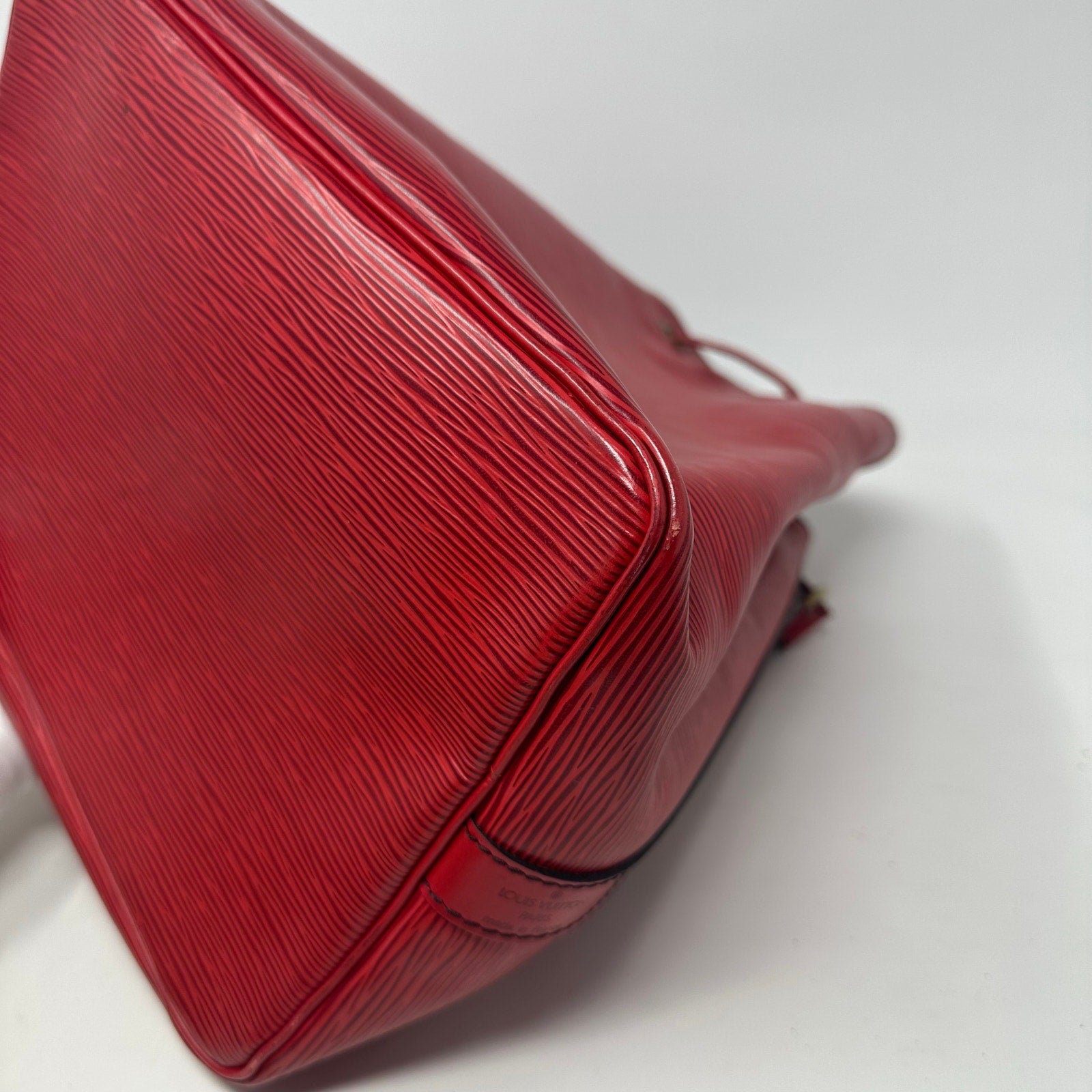 Louis Vuitton LV Petit Noe Epi Red Bag Drawstring Bucket Shoulder Bag