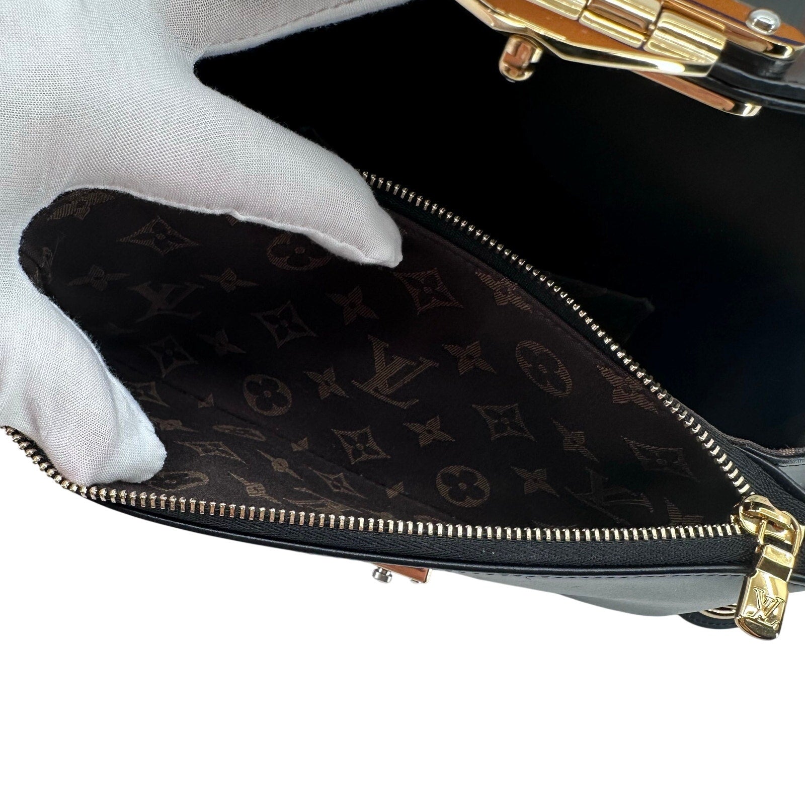Louis Vuitton LV Black Calfskin Monogram Swing Shoulder Bag Crossbody Rare