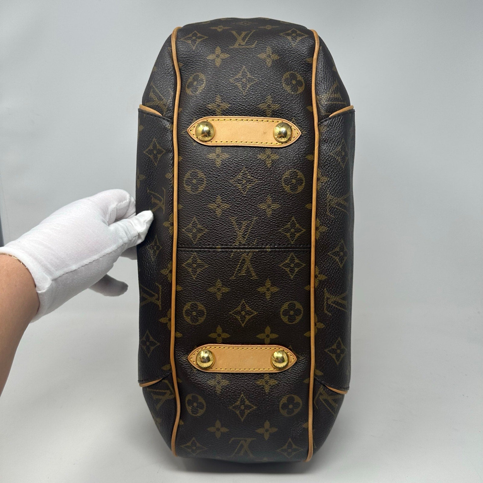 Louis Vuitton LV Monogram Galleria PM Shoulder Bag
