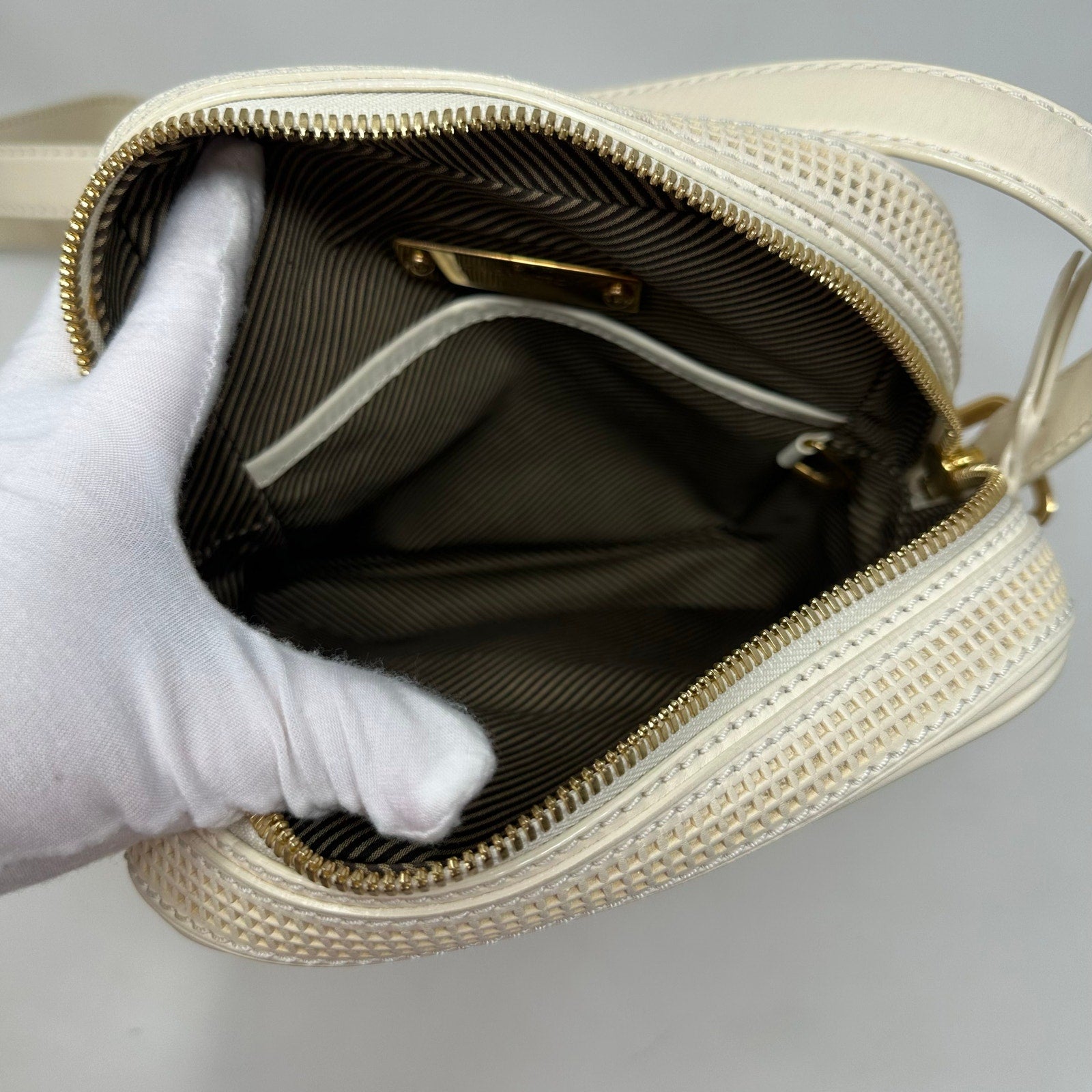 Louis Vuitton LV Cuir Bequia Trotter MM Crossbody Bag White/Cream Leather