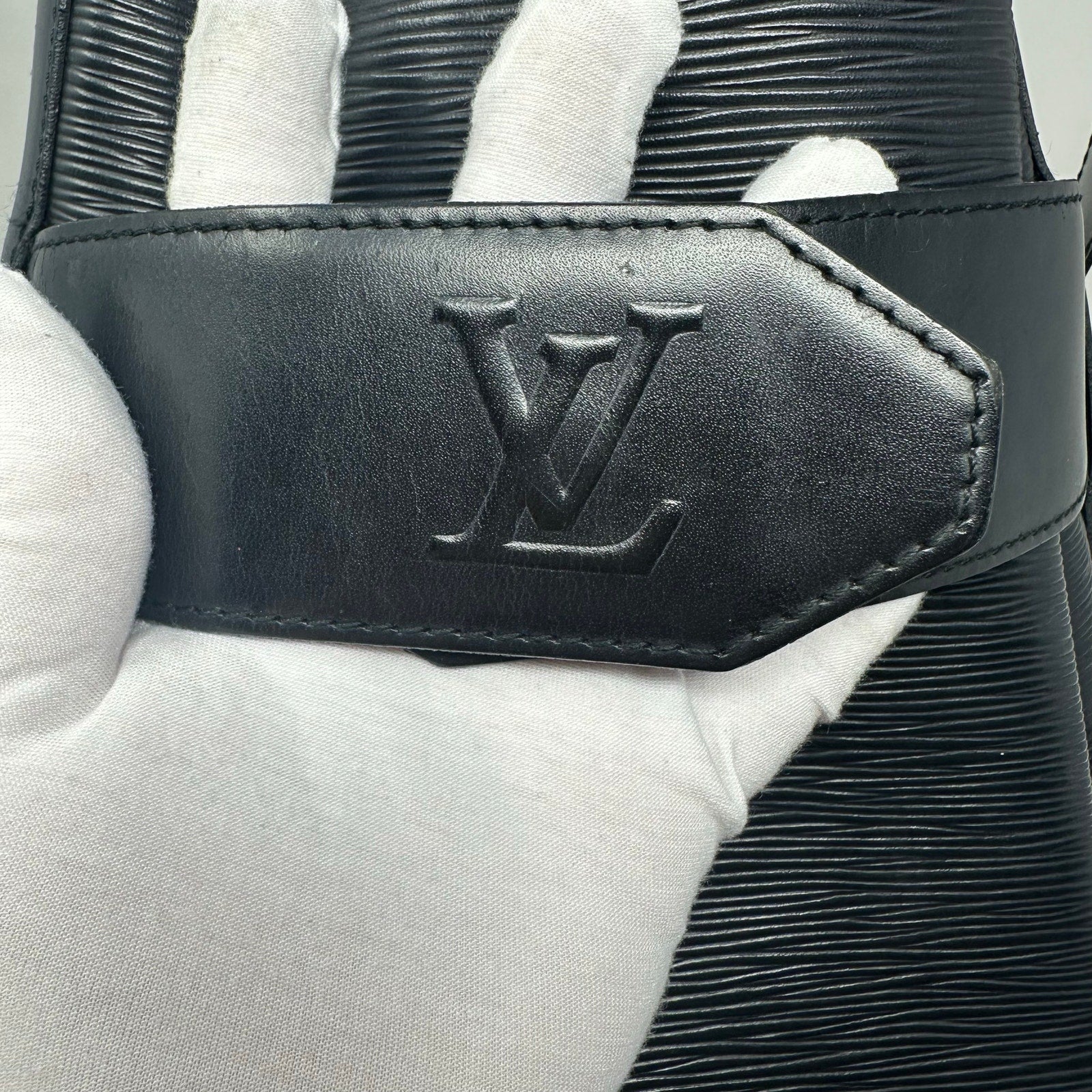 Louis Vuitton LV Sac DePaul Black Epi Leather Shoulder Bag