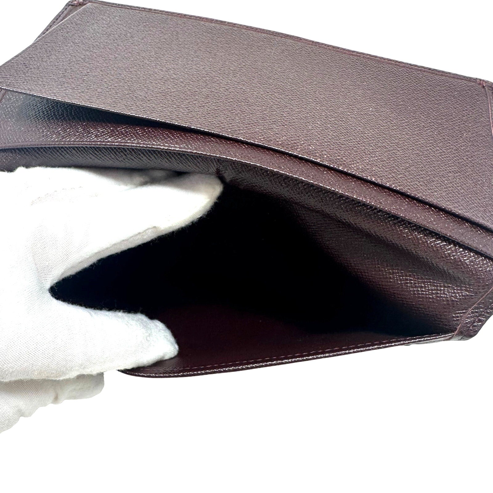 Louis Vuitton LV Taiga Leather Porte-Valeurs Cartes Crédit Vertical Wallet Burgundy Full Inclusion
