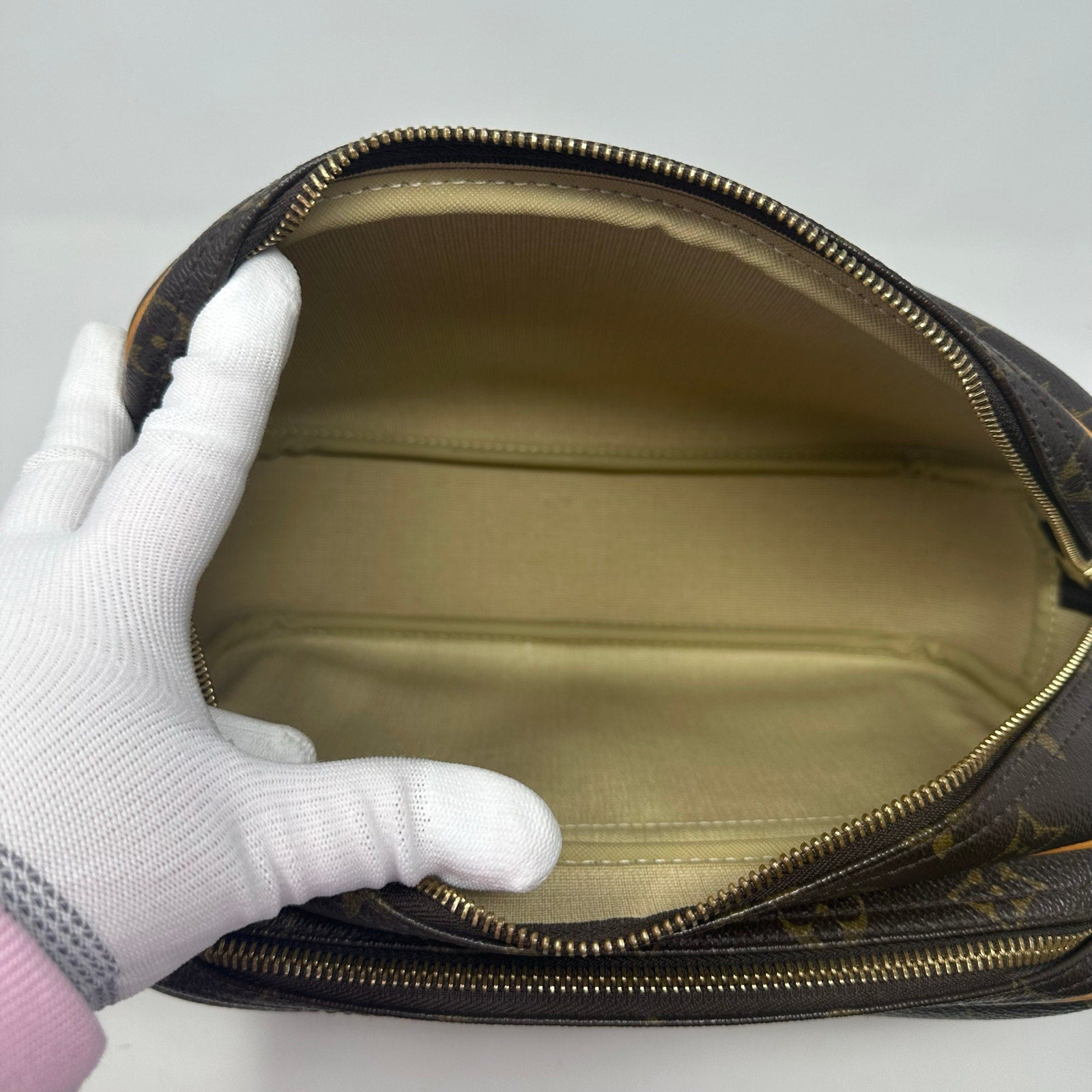 Louis Vuitton LV Monogram Reporter PM Crossbody Messenger Bag