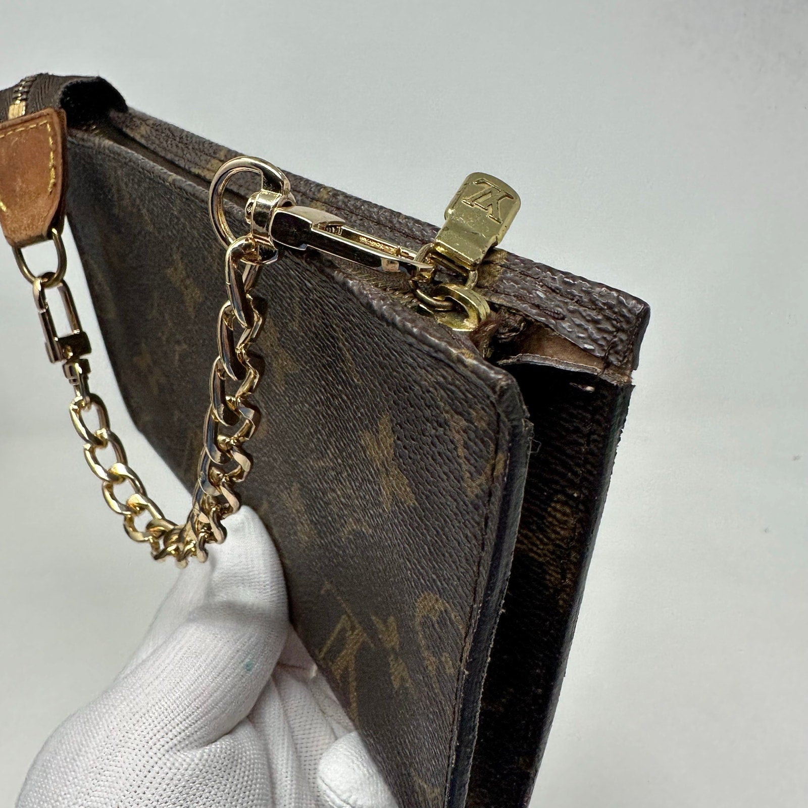 Louis Vuitton LV Monogram Bucket Accessory PM Pouch 17