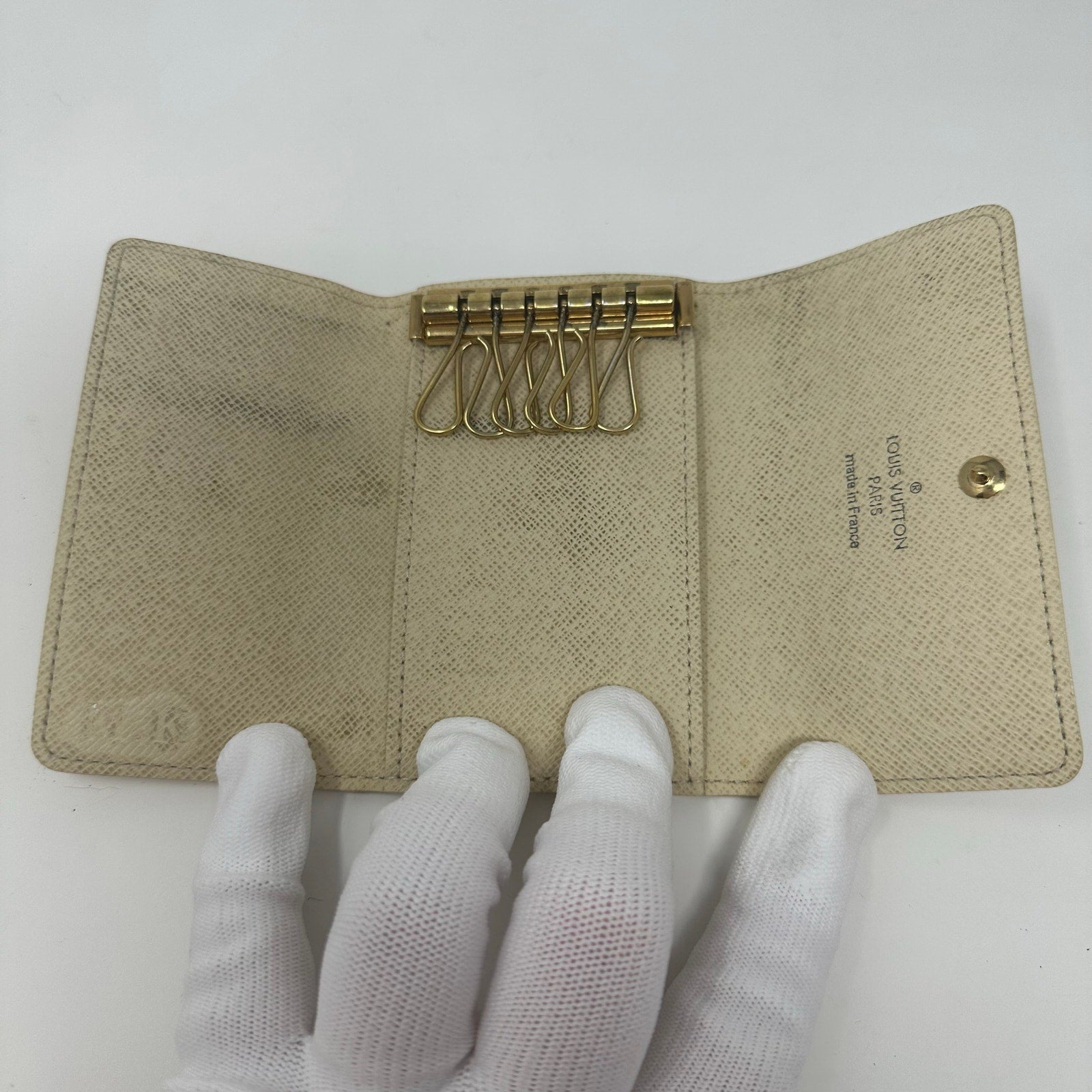 Louis Vuitton LV Damier Azur 6 Key Cles Holder