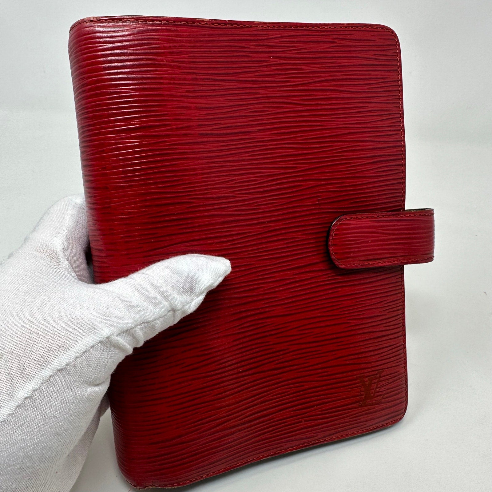 Louis Vuitton LV Epi MM Agenda Cover Red