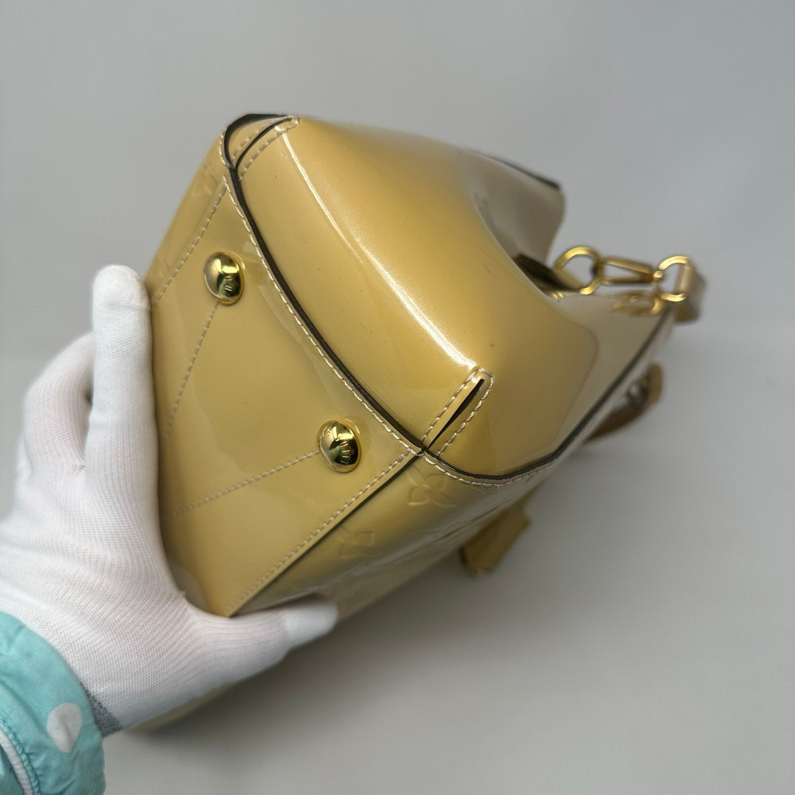 Louis Vuitton LV Vernis Monogram Montaigne Bag Cream Yellow