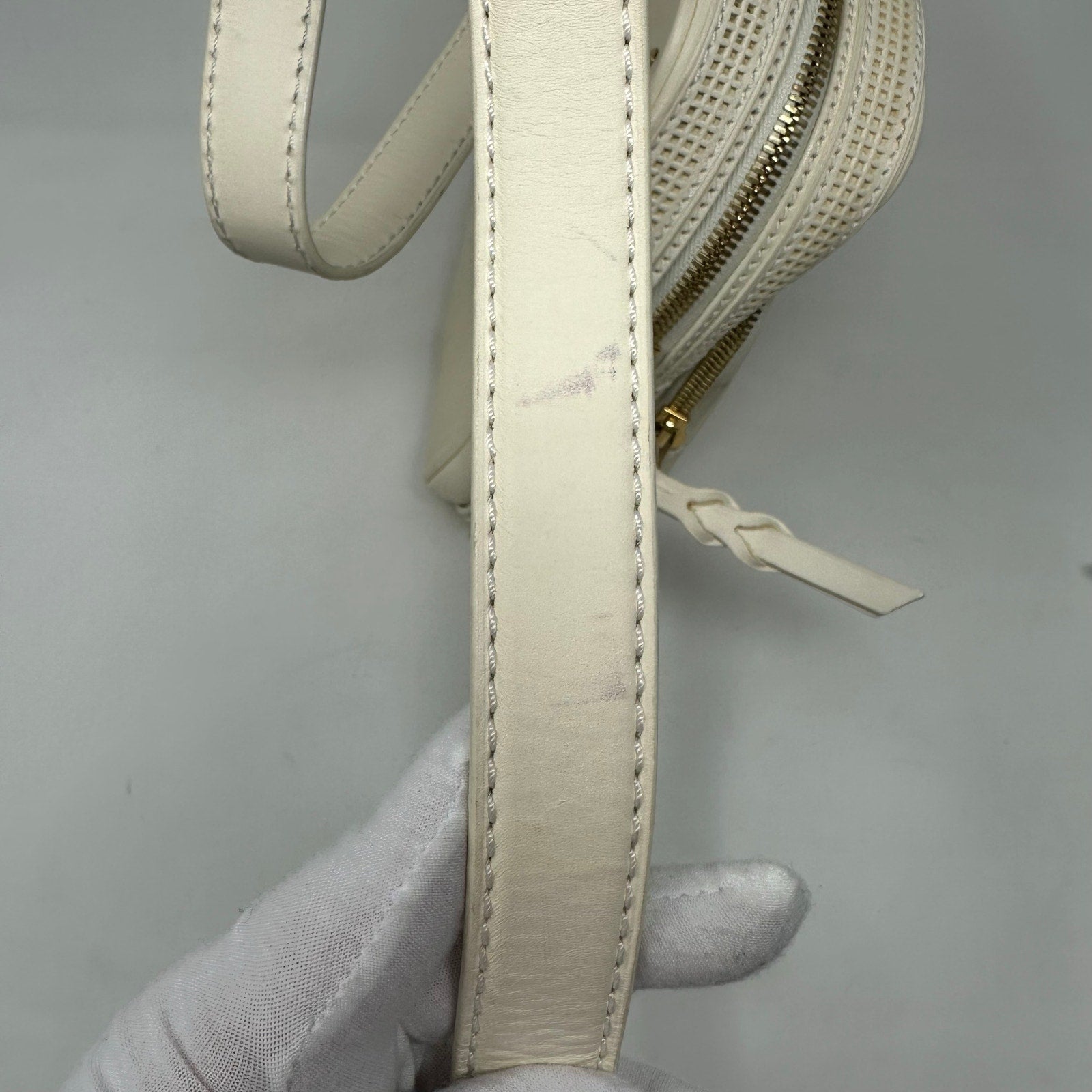 Louis Vuitton LV Cuir Bequia Trotter MM Crossbody Bag White/Cream Leather