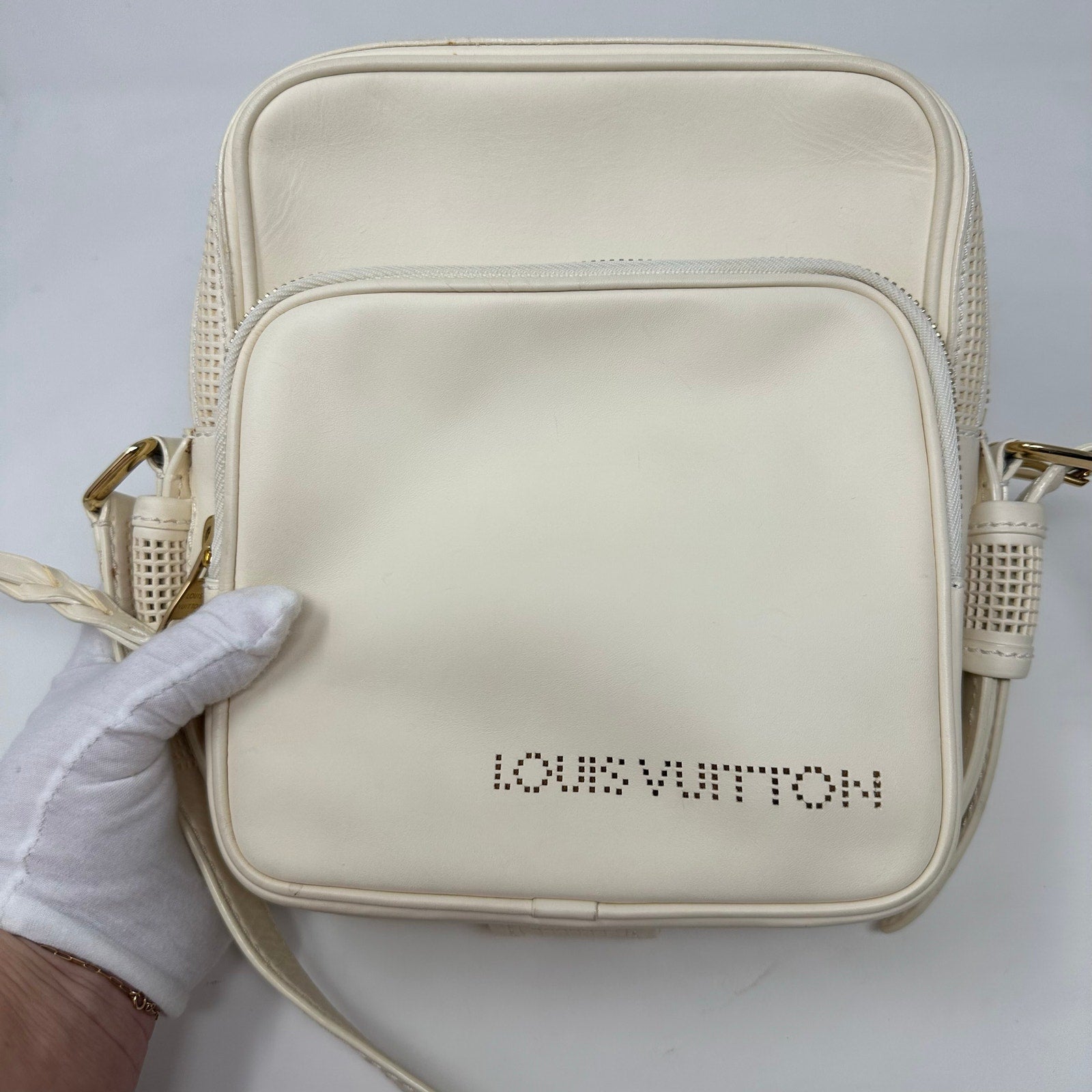 Louis Vuitton LV Cuir Bequia Trotter MM Crossbody Bag White/Cream Leather