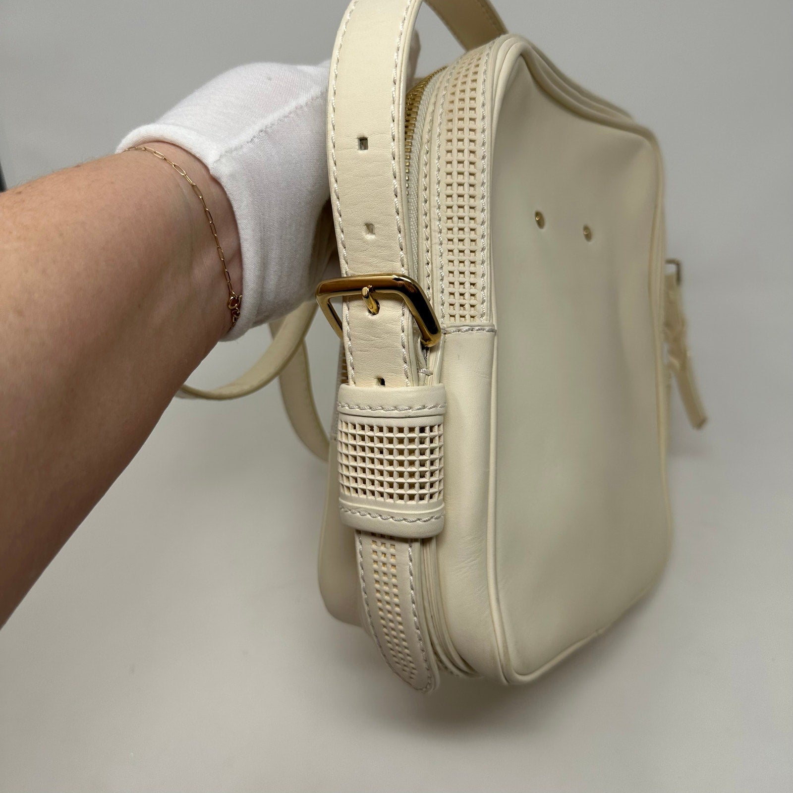 Louis Vuitton LV Cuir Bequia Trotter MM Crossbody Bag White/Cream Leather