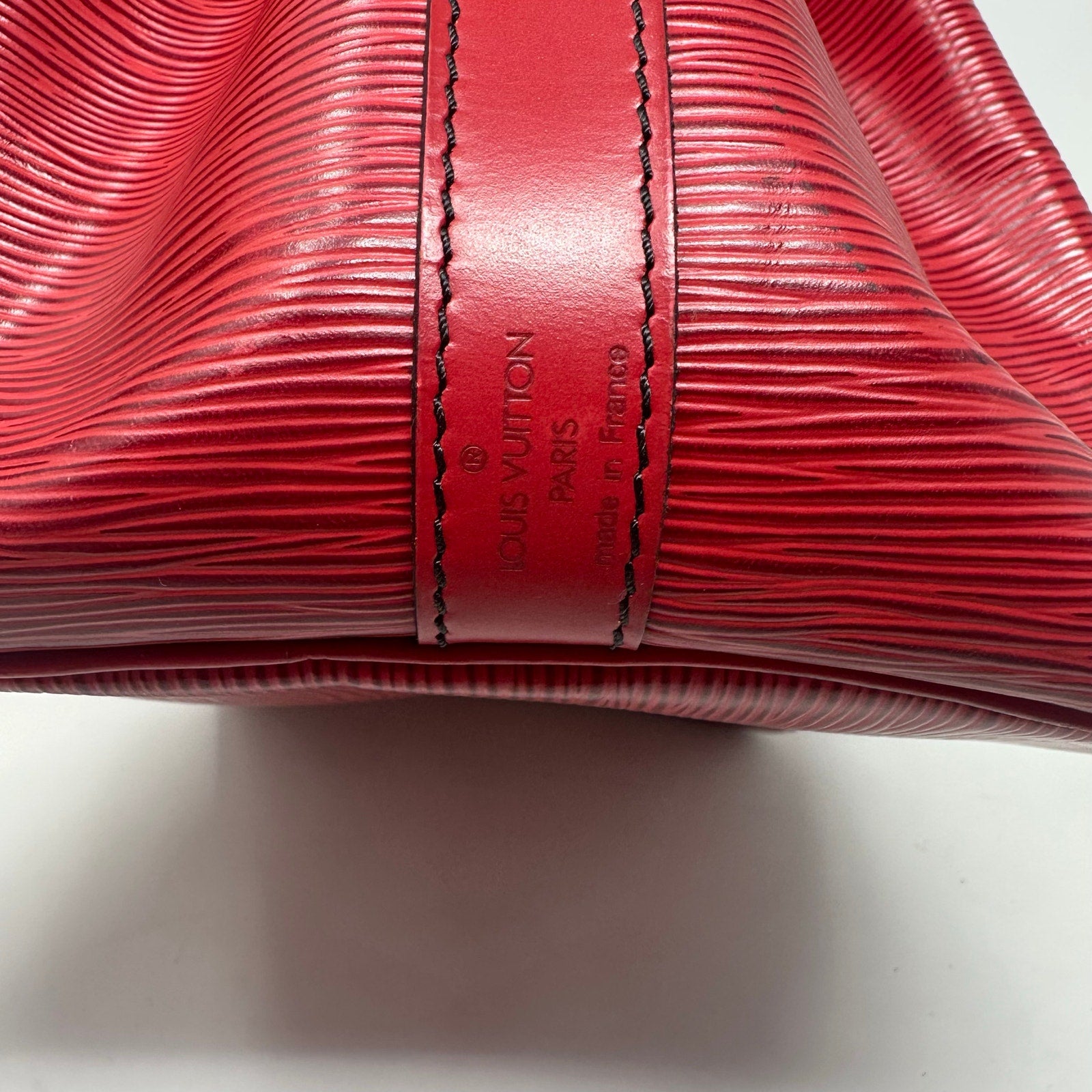 Louis Vuitton LV Petit Noe Epi Red Bag Drawstring Bucket Shoulder Bag