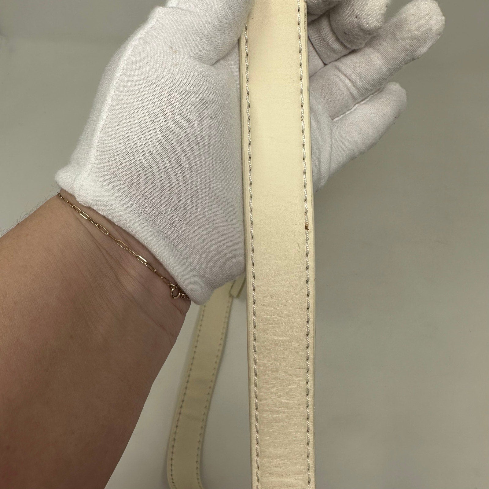 Louis Vuitton LV Cuir Bequia Trotter MM Crossbody Bag White/Cream Leather