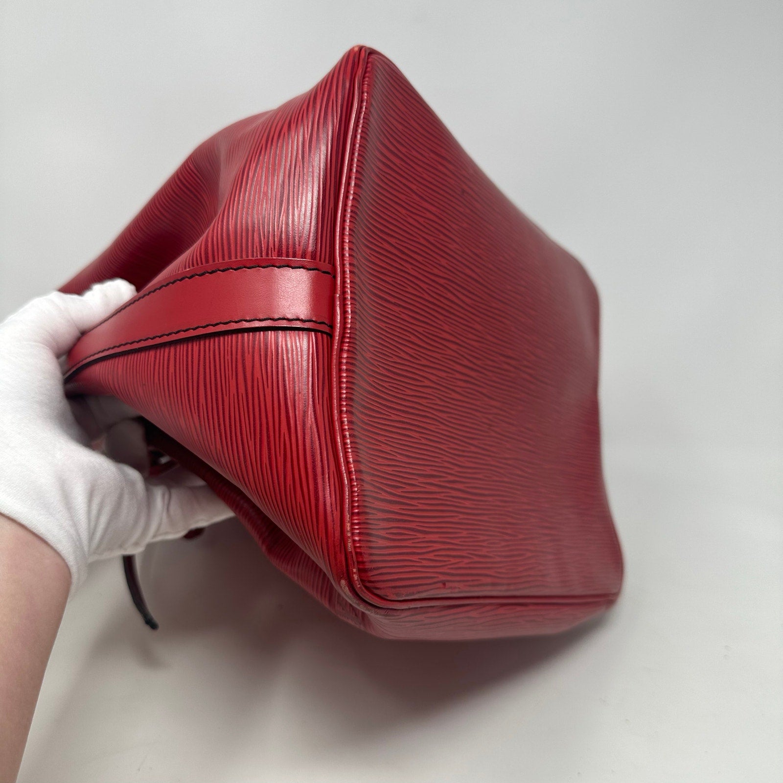 Louis Vuitton LV Petit Noe Epi Red Bag Drawstring Bucket Shoulder Bag