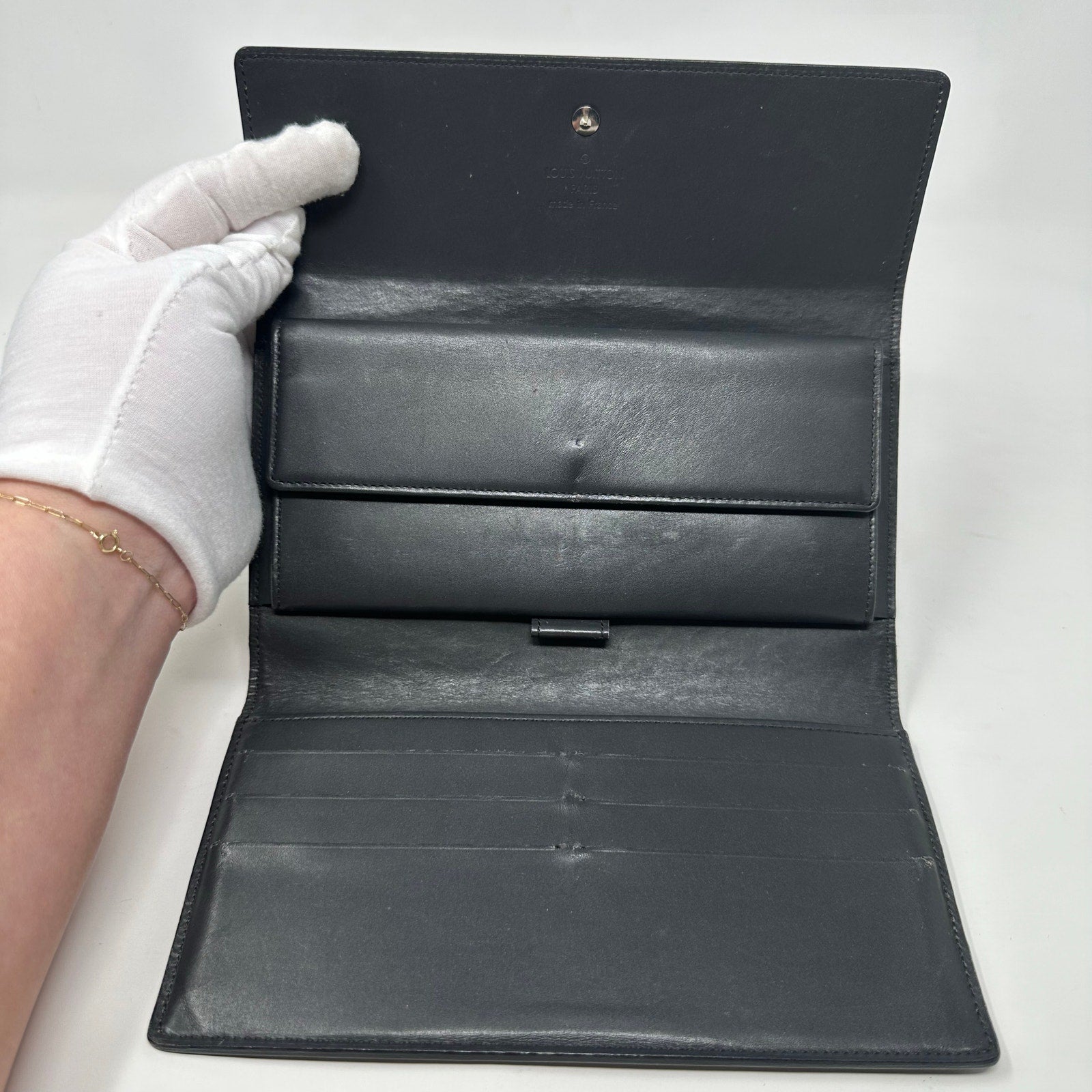 Louis Vuitton LV Vernis Mat Navy Porte Tresor International Wallet