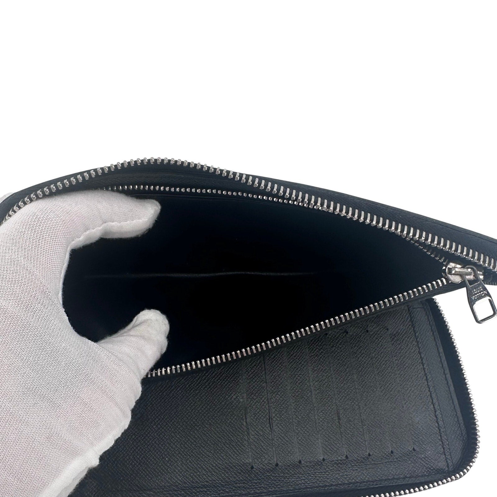 Louis Vuitton LV Taiga Leather Zippy Zip Around Wallet black