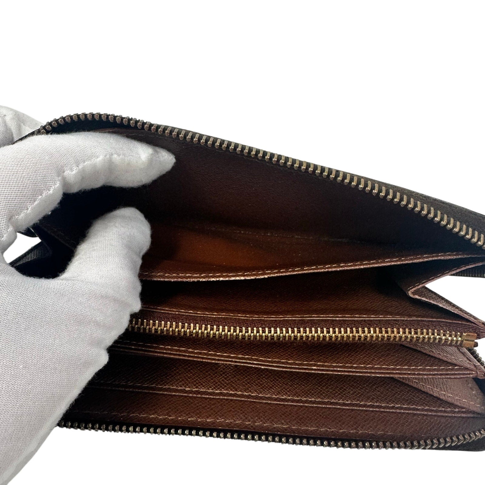 Louis Vuitton LV Monogram Zippy Wallet