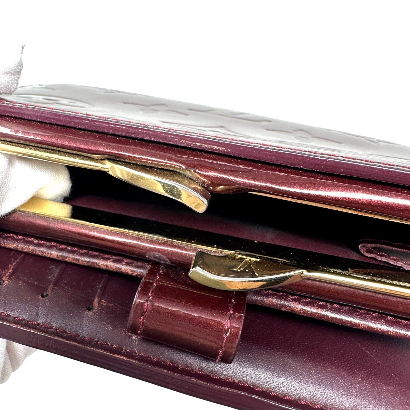 Louis Vuitton LV Vernis Monogram Kisslock Wallet Burgundy