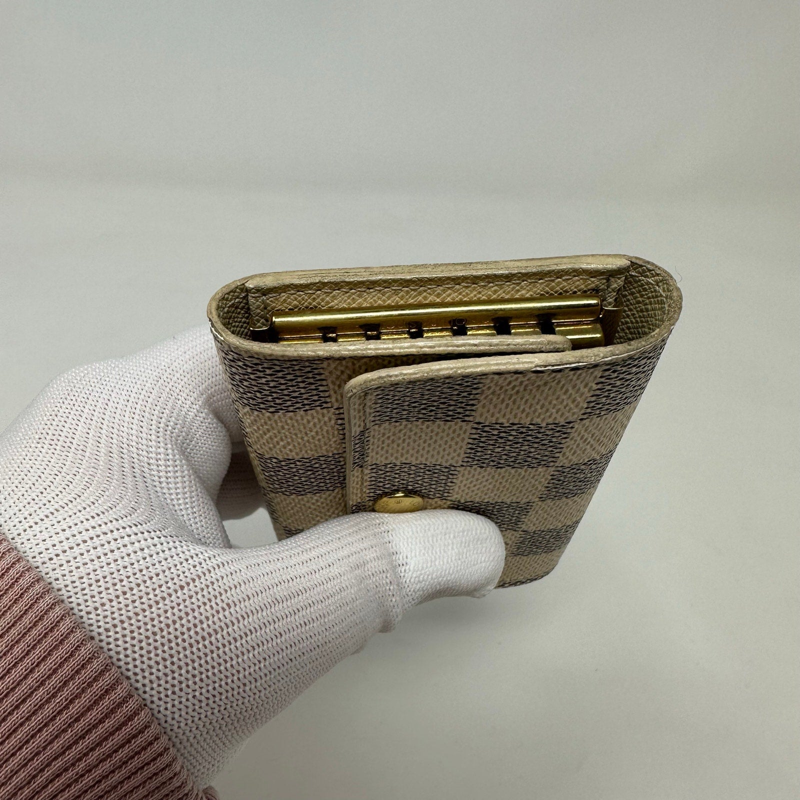 Louis Vuitton LV Damier Azur 6 Key Cles Holder