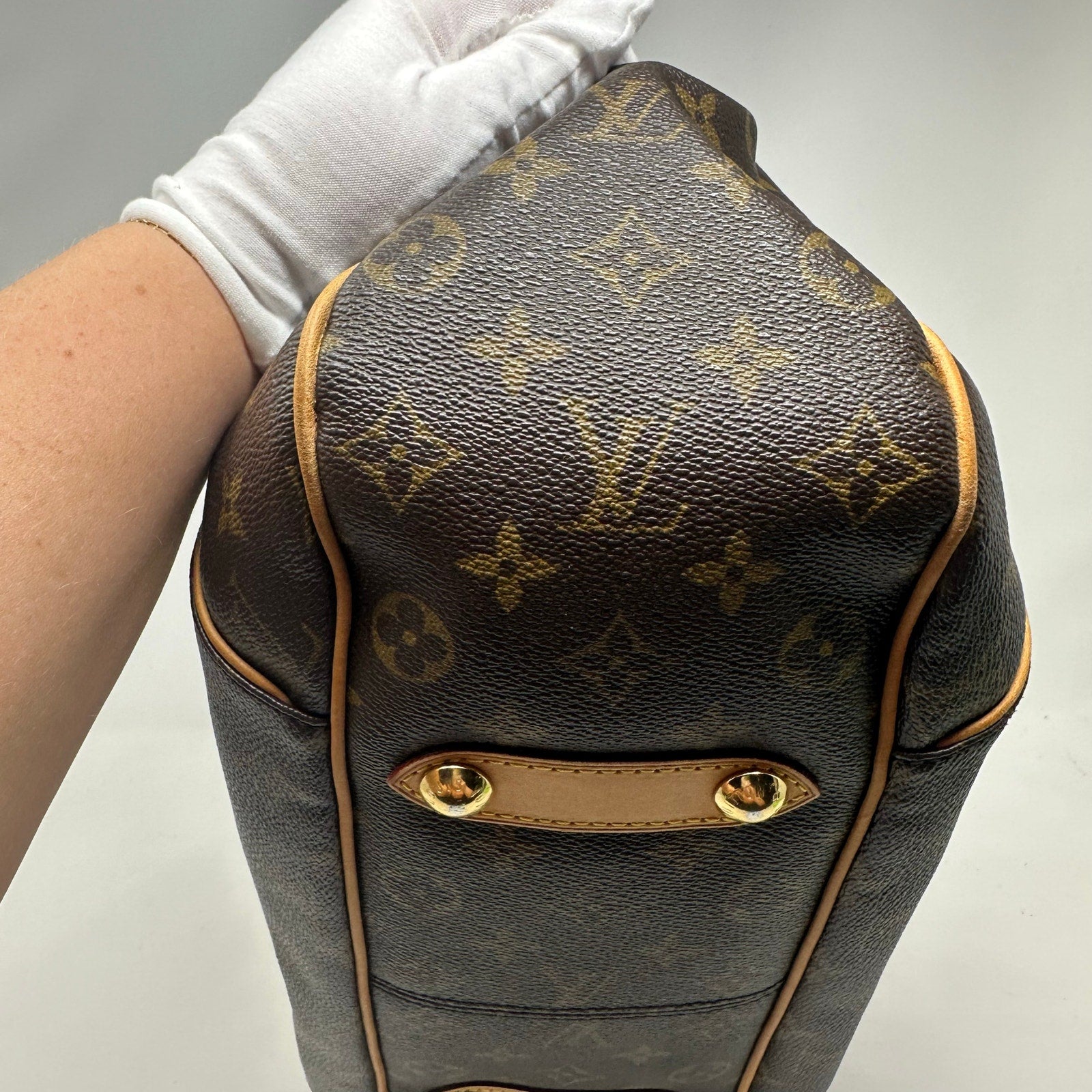 Louis Vuitton LV Monogram Galleria PM Shoulder Bag