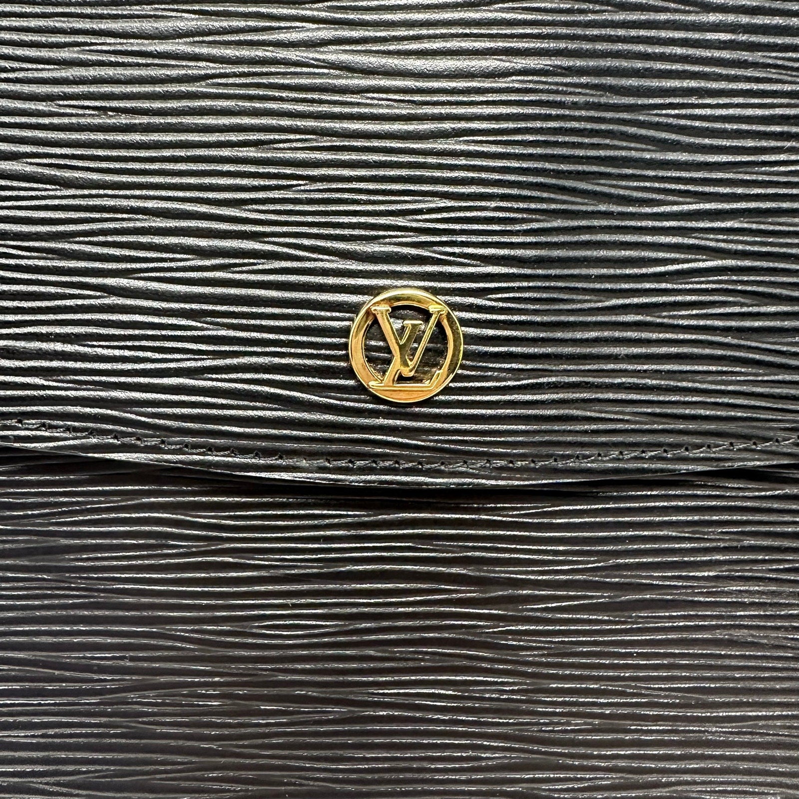 Louis Vuitton LV Epi Leather Montaigne 27 Pochette Clutch Bag Black