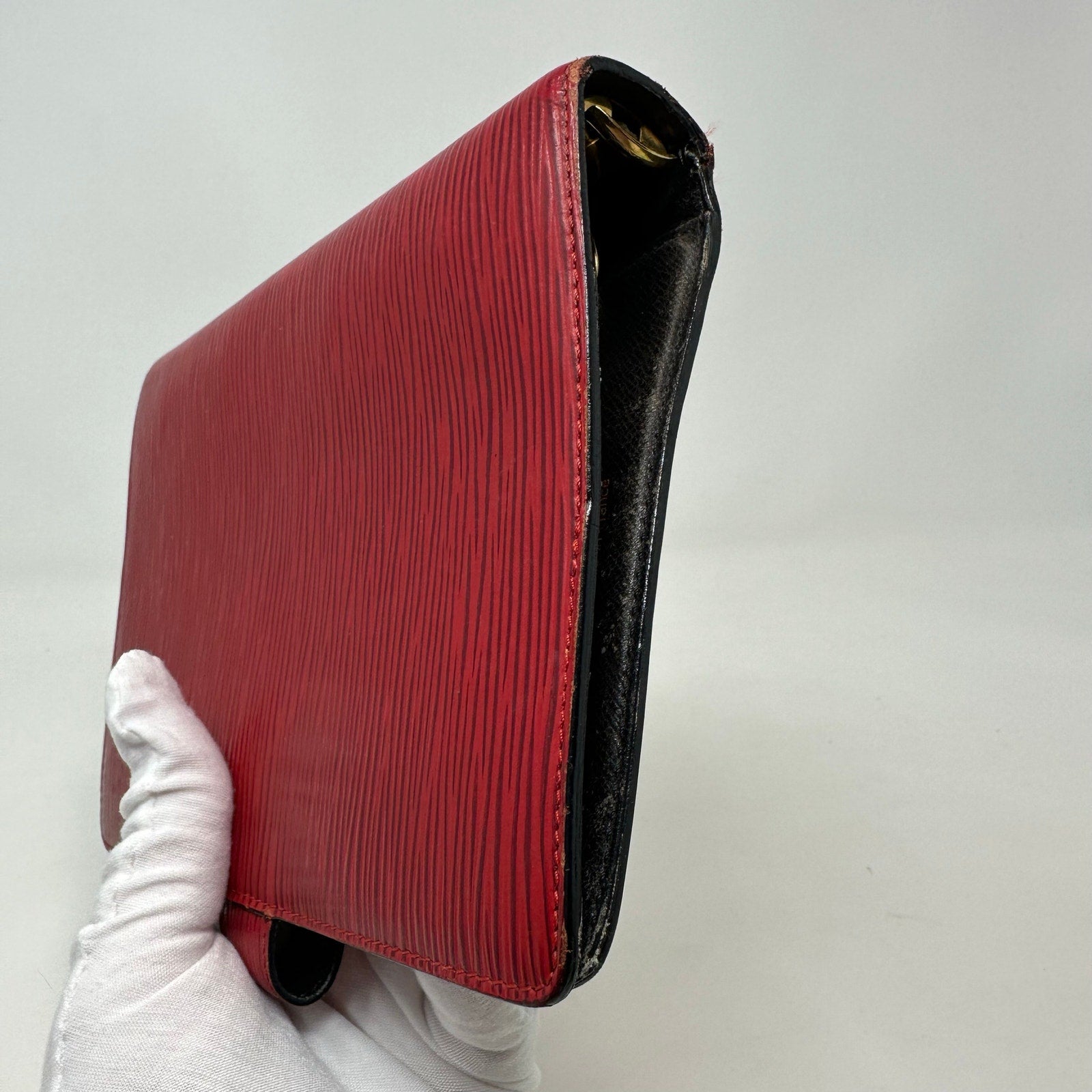 Louis Vuitton LV Epi MM Agenda Cover Red