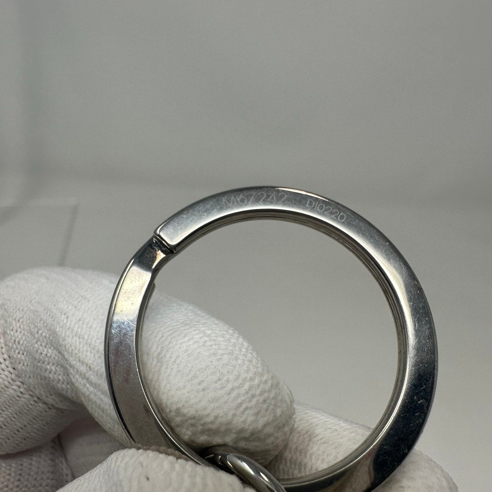 Louis Vuitton LV Cut Circle Key Ring Holder Black Silver