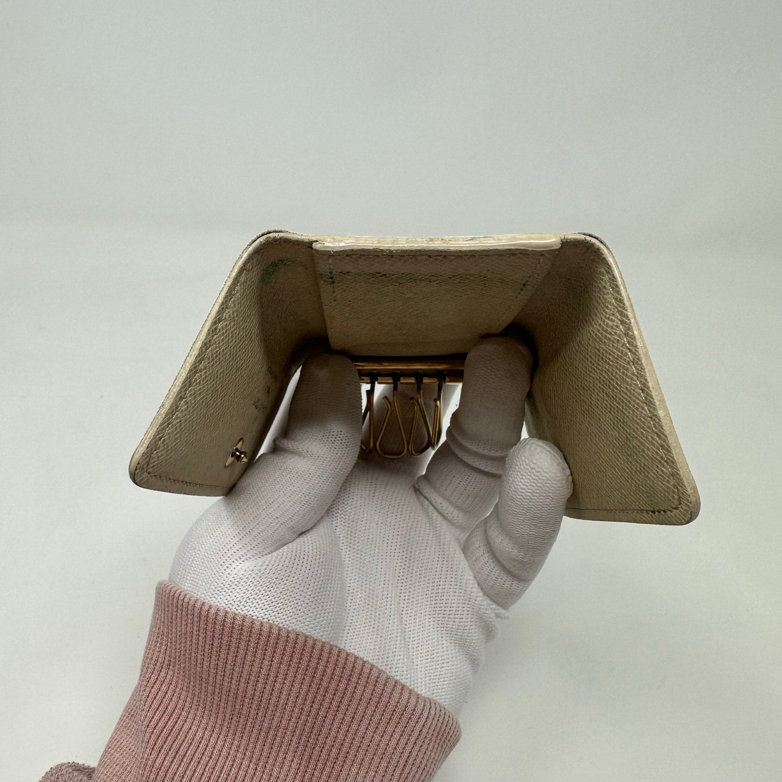 Louis Vuitton LV Damier Azur 4 Key Cles Holder