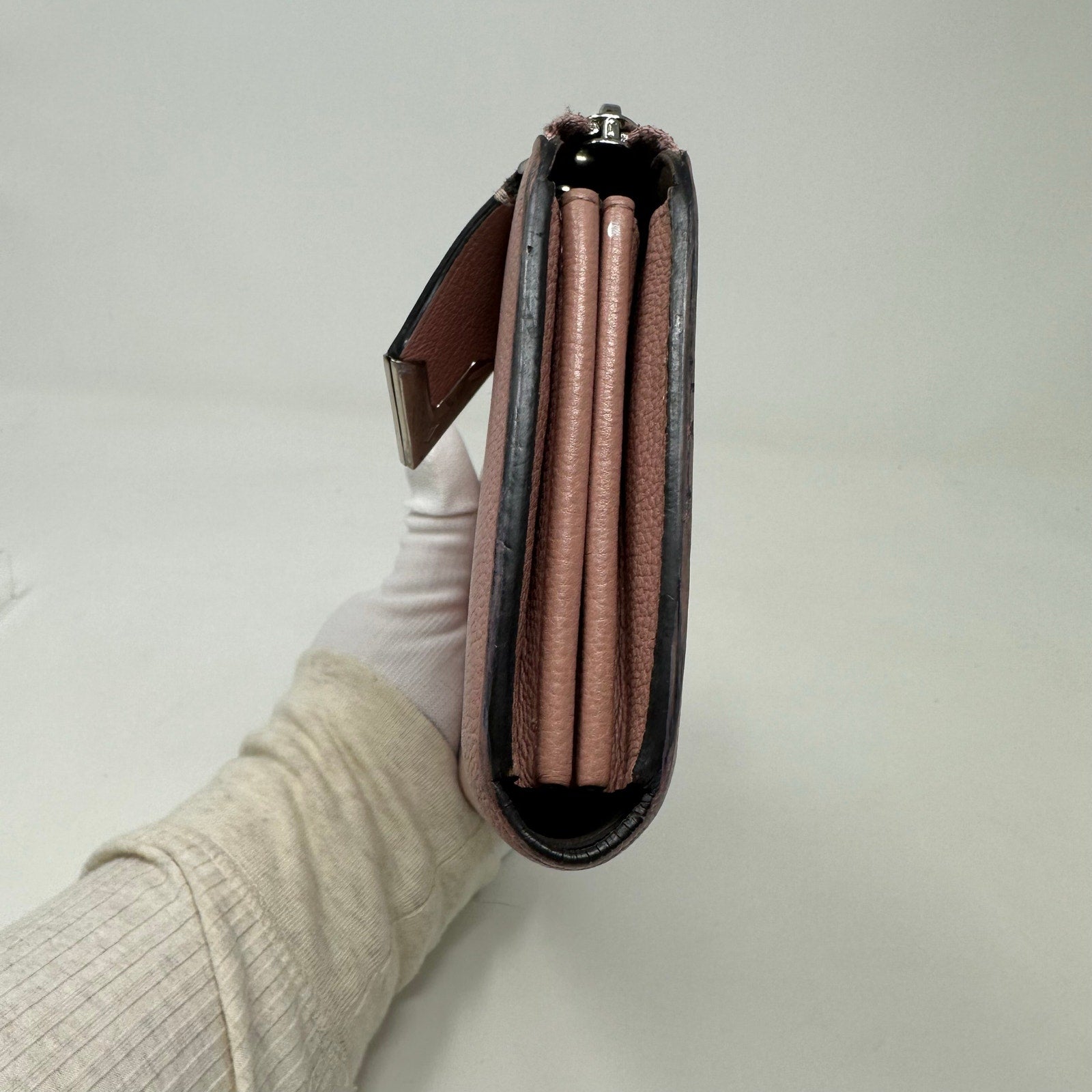 Louis Vuitton LV Veau Cachemire Comete Wallet Magnolia