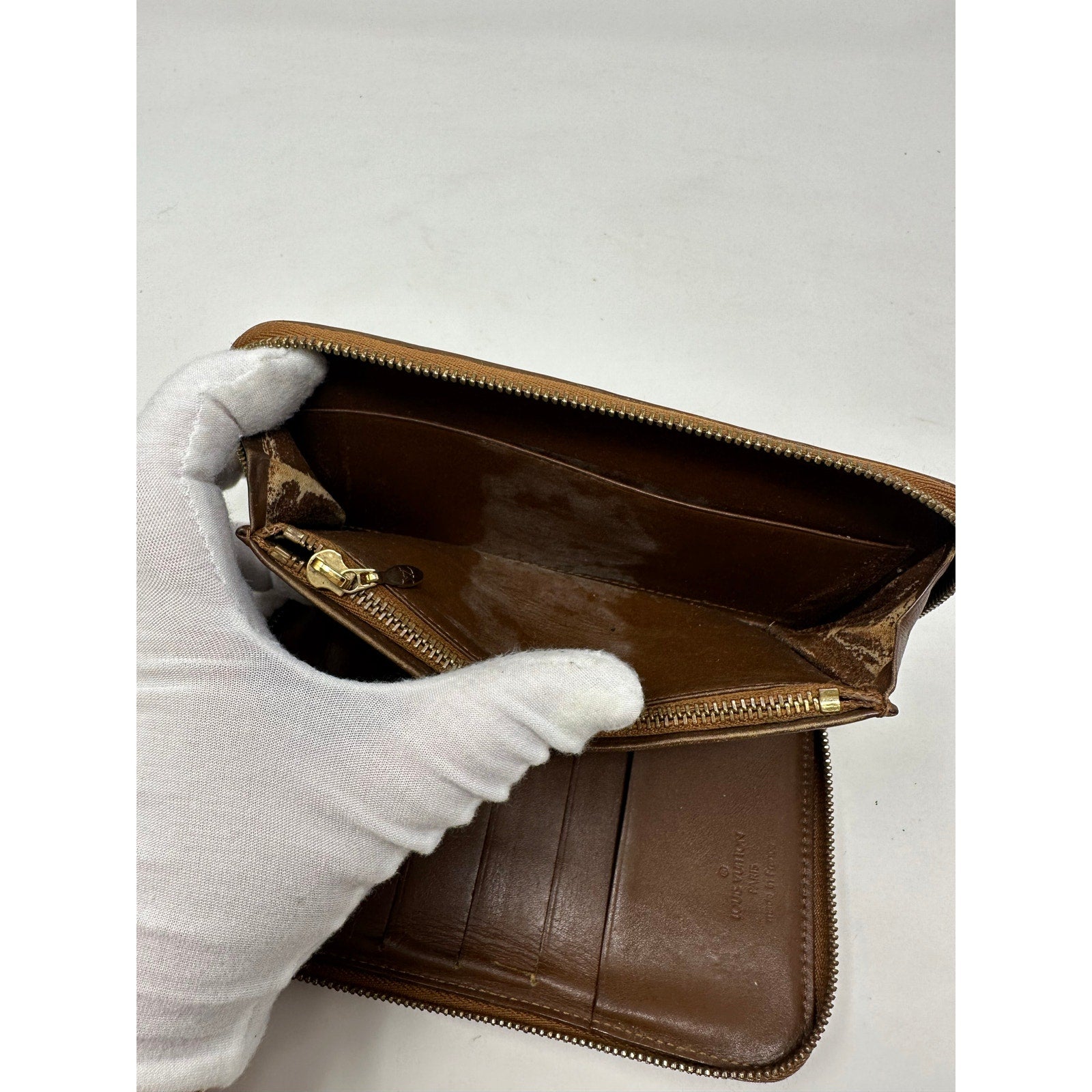 Louis Vuitton LV Vernis Monogram Eldridge Wallet Bronze