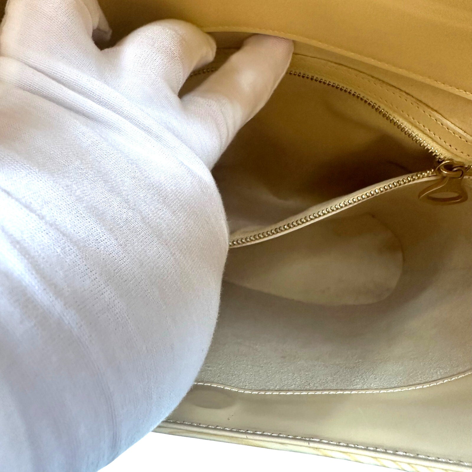 Louis Vuitton LV Epi Leather Verseau Vanilla Shoulder Bag Purse