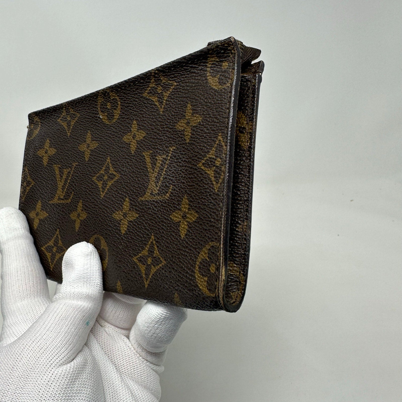 Louis Vuitton LV Monogram Bucket Accessory PM Pouch 17