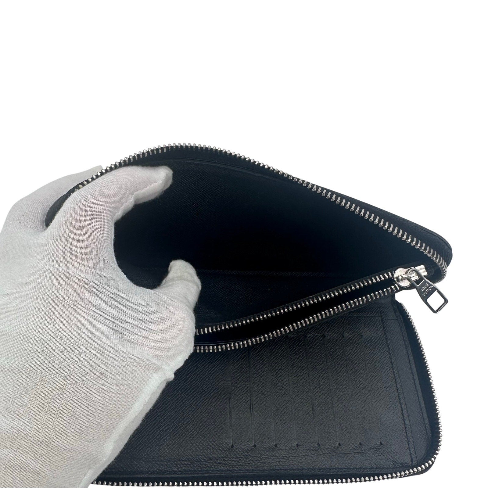 Louis Vuitton LV Taiga Leather Zippy Zip Around Wallet black