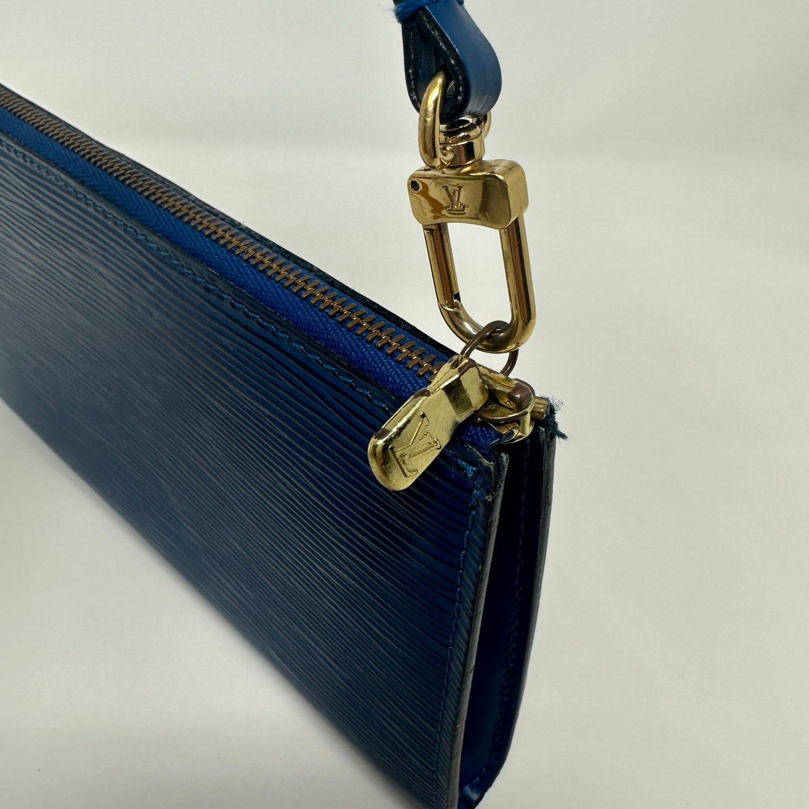 Louis Vuitton LV Blue Epi Leather Pochette Accessoires Pouch