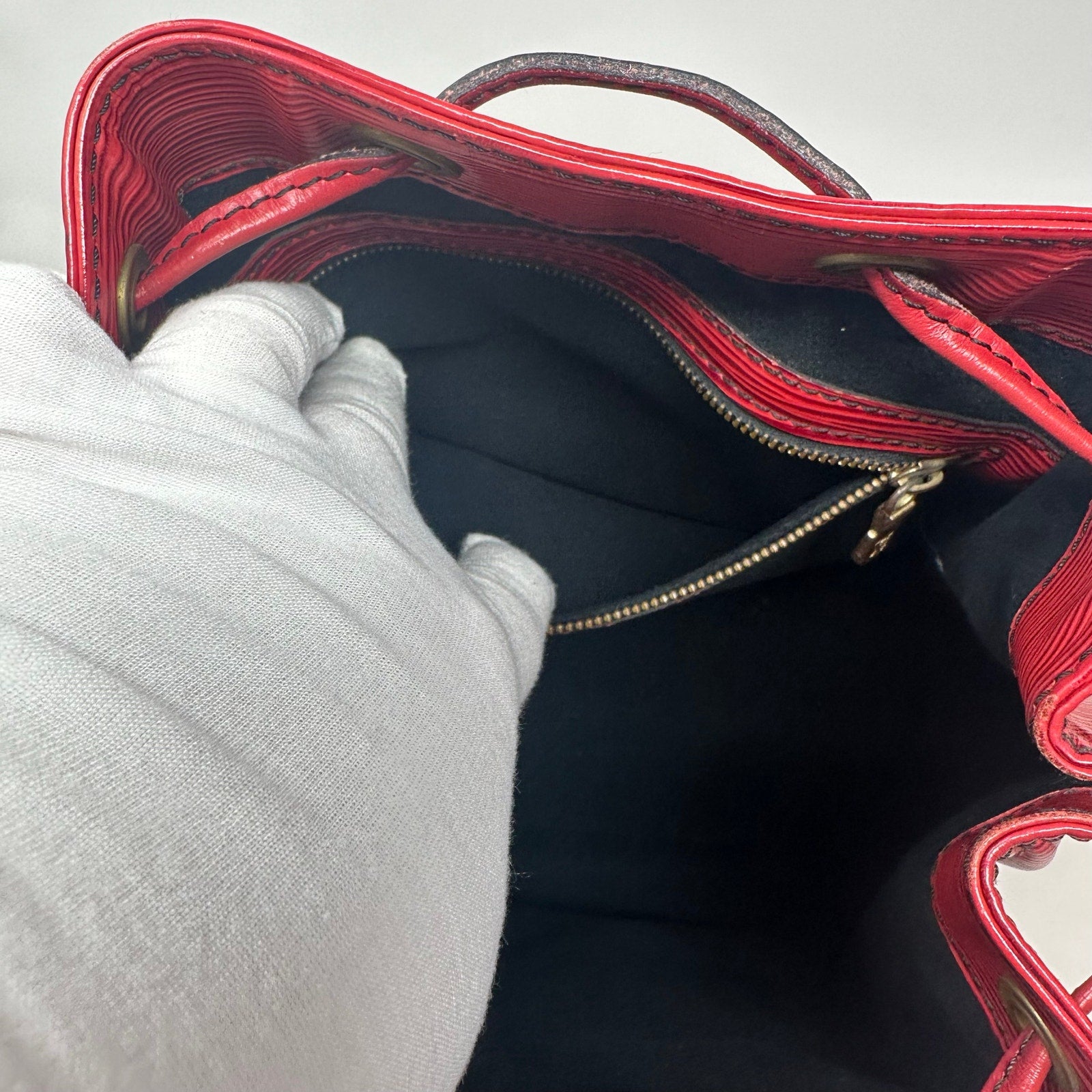 Louis Vuitton LV Petit Noe Epi Red Bag Drawstring Bucket Shoulder Bag