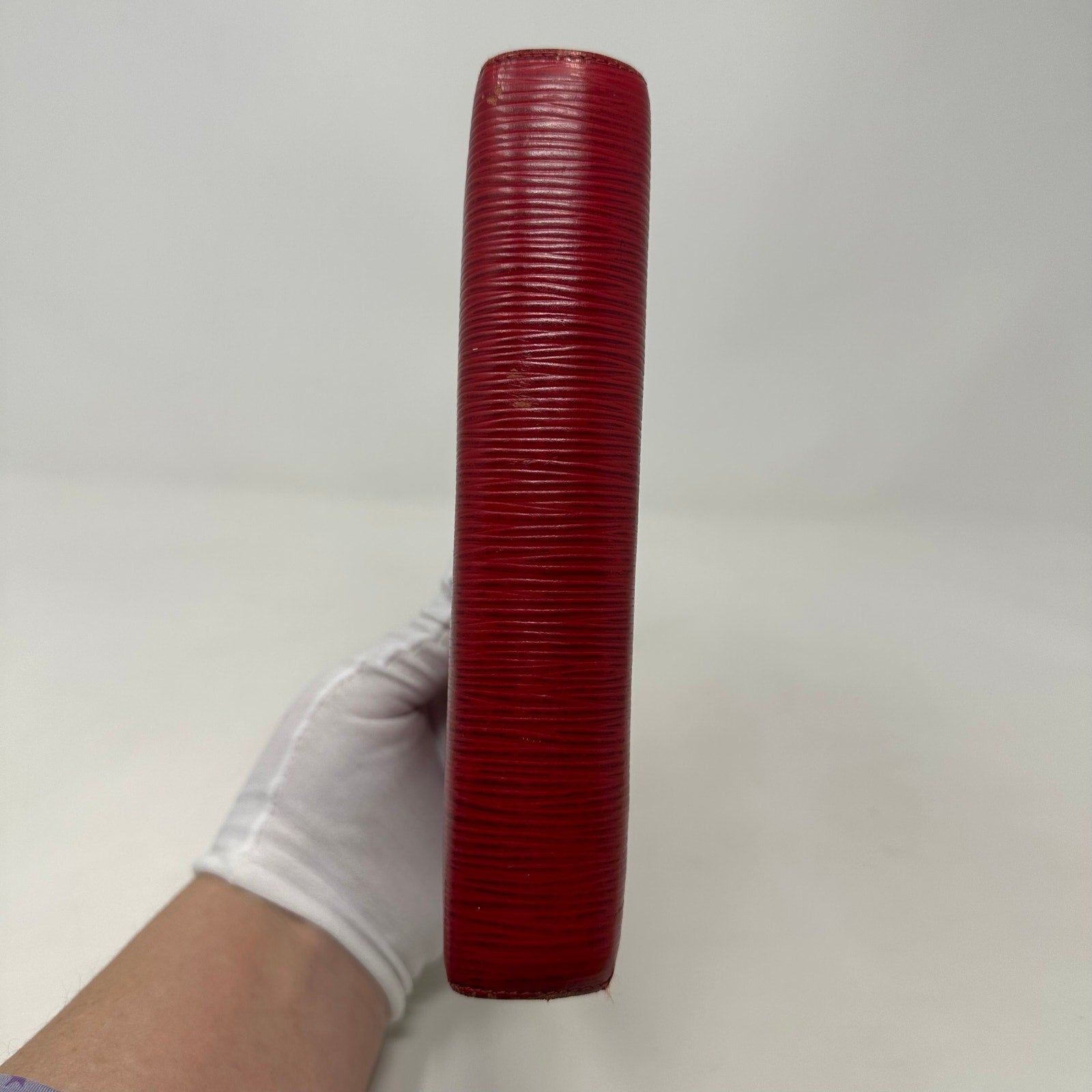 Louis Vuitton LV Epi MM Agenda Cover Red