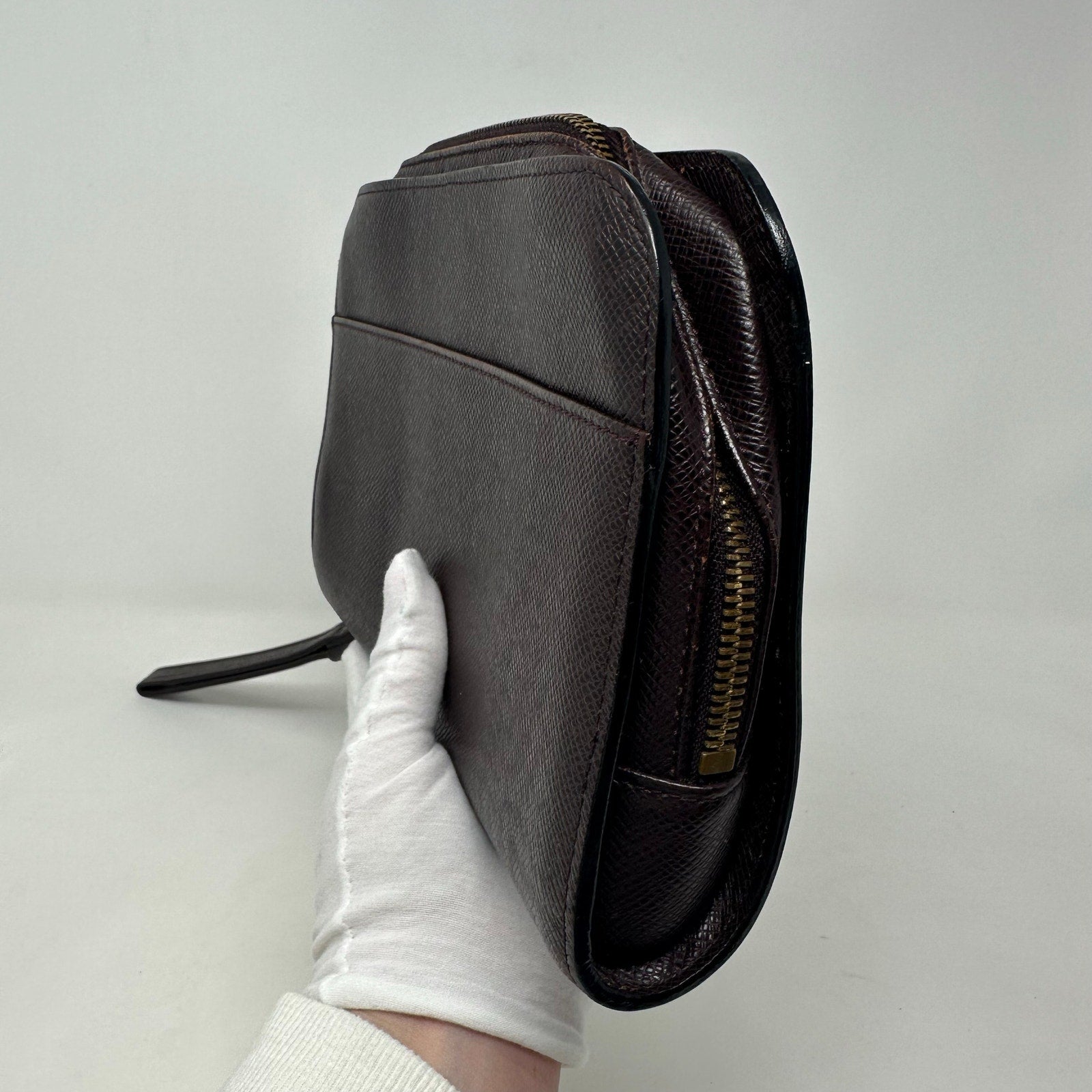 Louis Vuitton LV Bordeaux Taiga Leather Baikal Pouch Clutch Bag