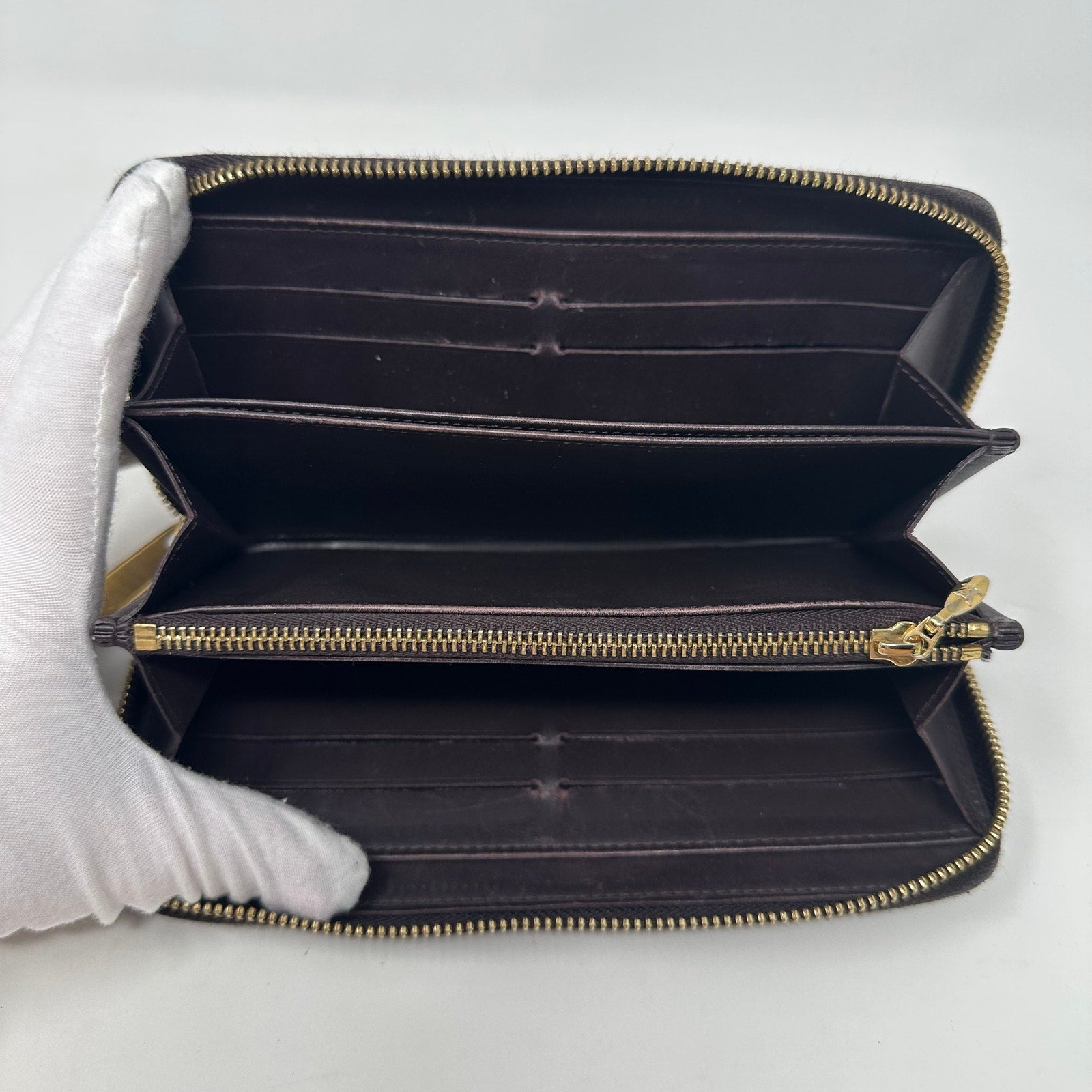 Louis Vuitton LV Vernis Amarante Monogram Zippy Wallet