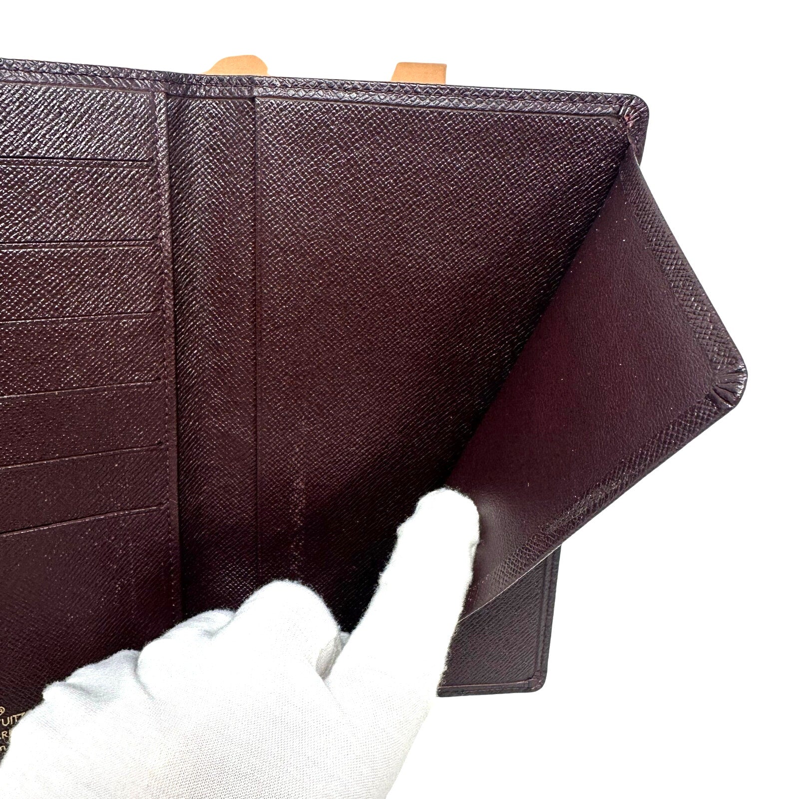 Louis Vuitton LV Taiga Leather Porte-Valeurs Cartes Crédit Vertical Wallet Burgundy Full Inclusion