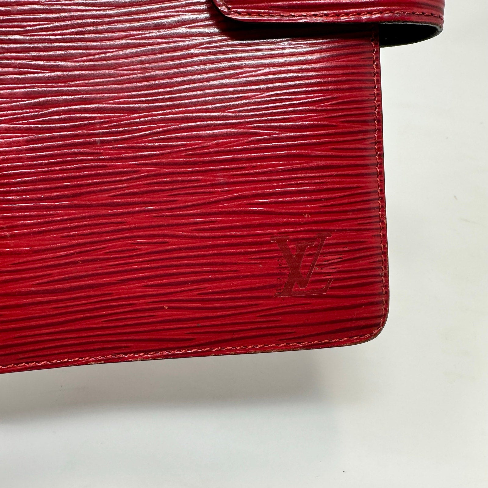 Louis Vuitton LV Epi MM Agenda Cover Red