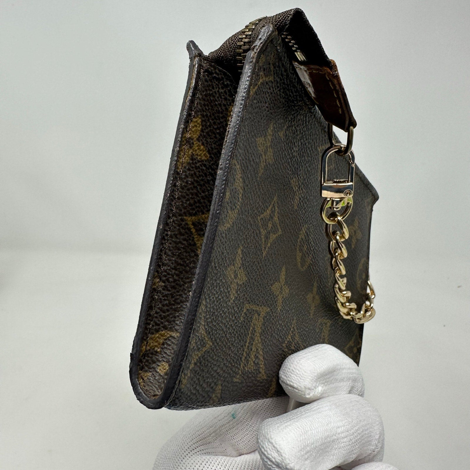 Louis Vuitton LV Monogram Bucket Accessory PM Pouch 17