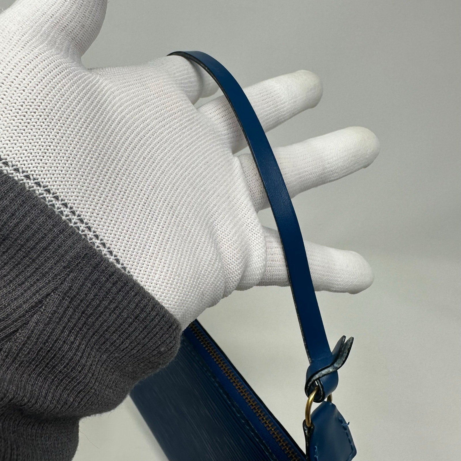 Louis Vuitton LV Blue Epi Leather Pochette Accessoires Pouch