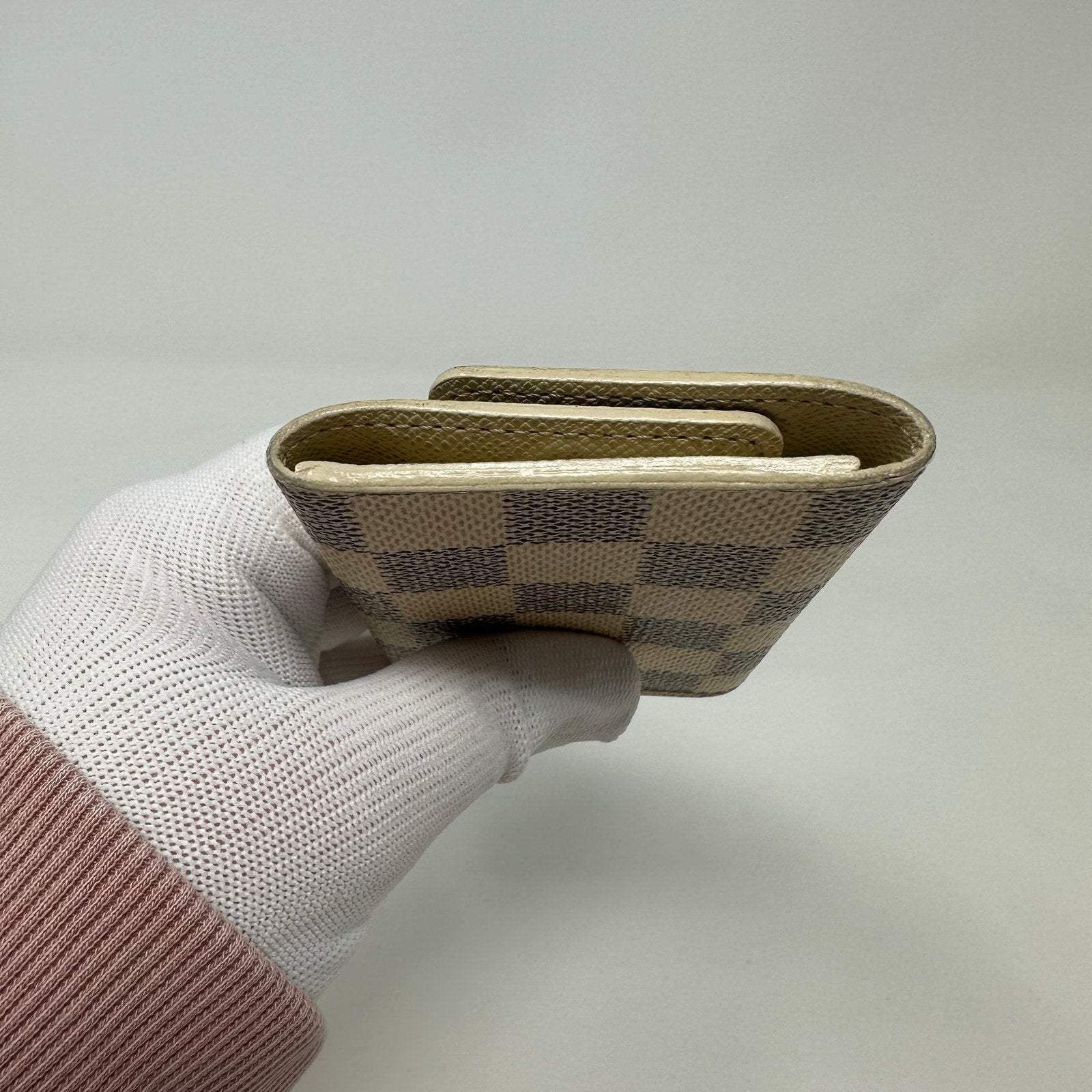 Louis Vuitton LV Damier Azur 6 Key Cles Holder