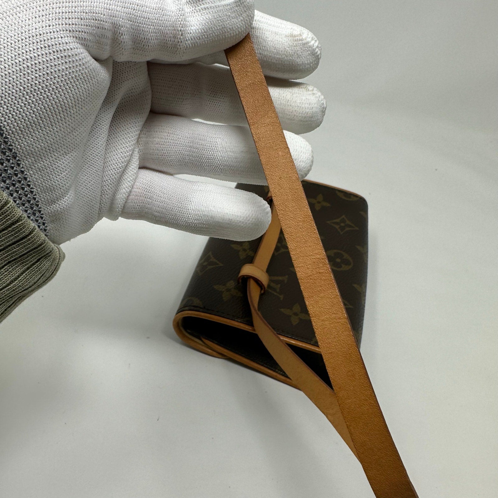 Louis Vuitton LV Monogram Bum Belt Bag Waist Pouch Pochette Florentine M Medium