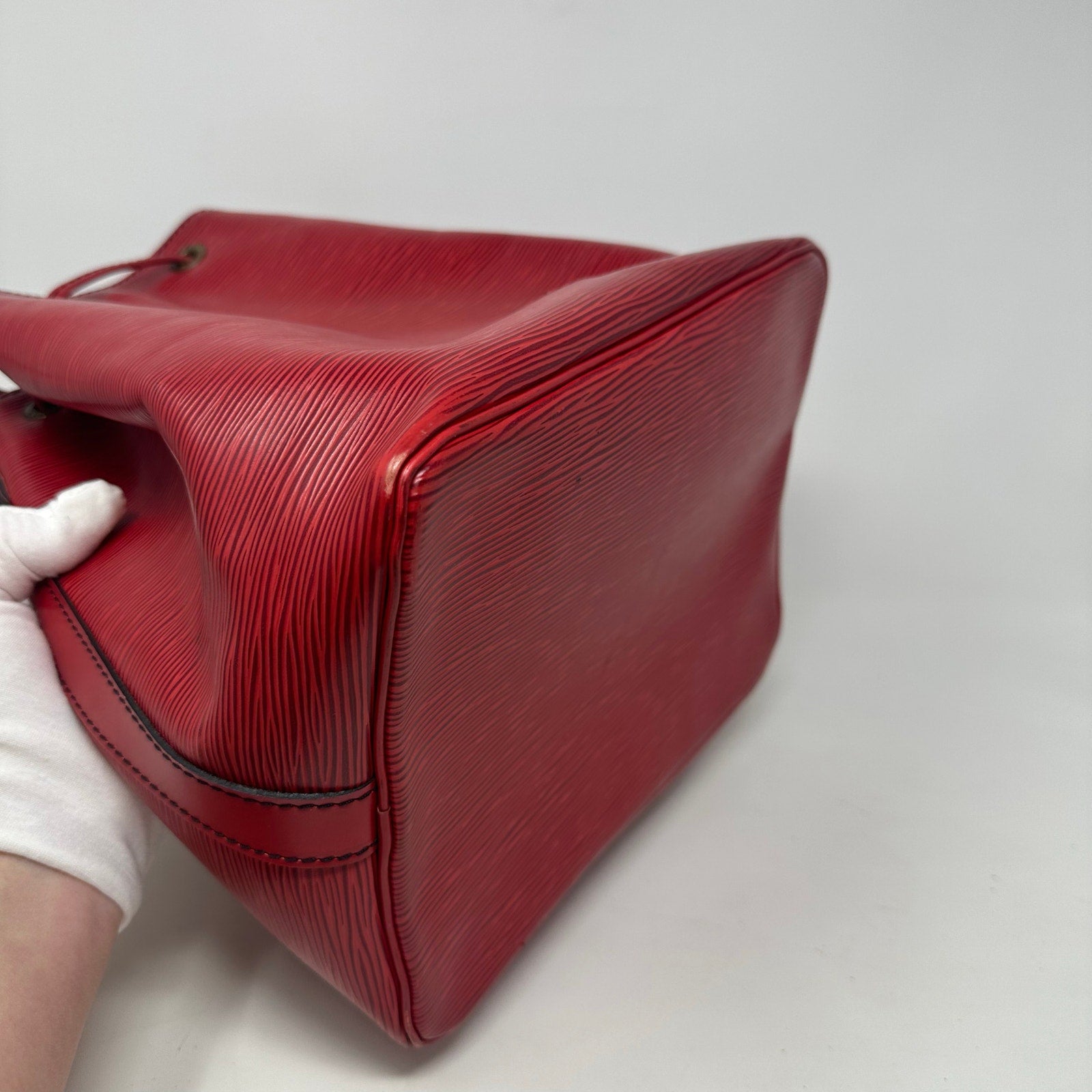 Louis Vuitton LV Petit Noe Epi Red Bag Drawstring Bucket Shoulder Bag