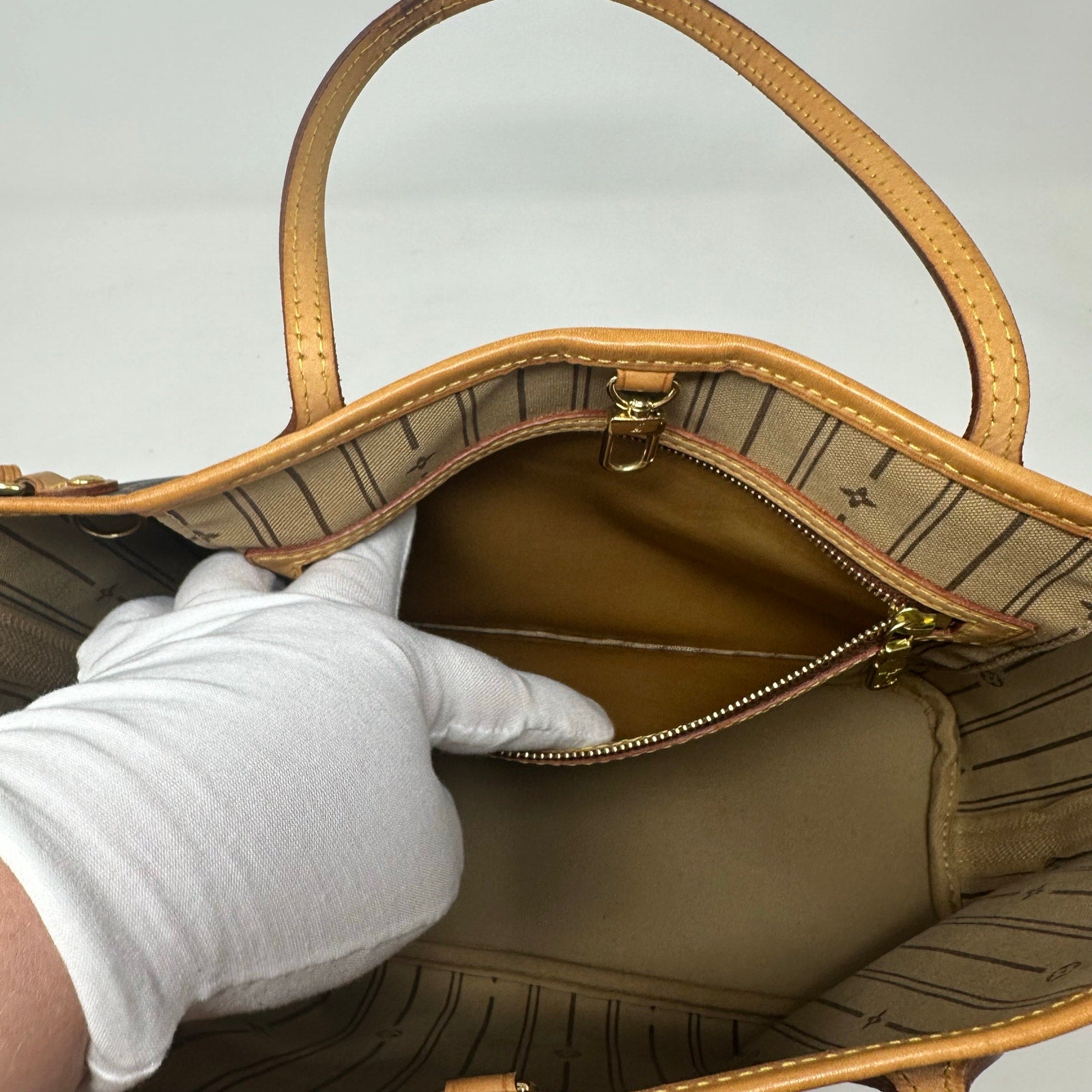 Louis Vuitton LV Monogram Neverfull PM Tote Shoulder Bag