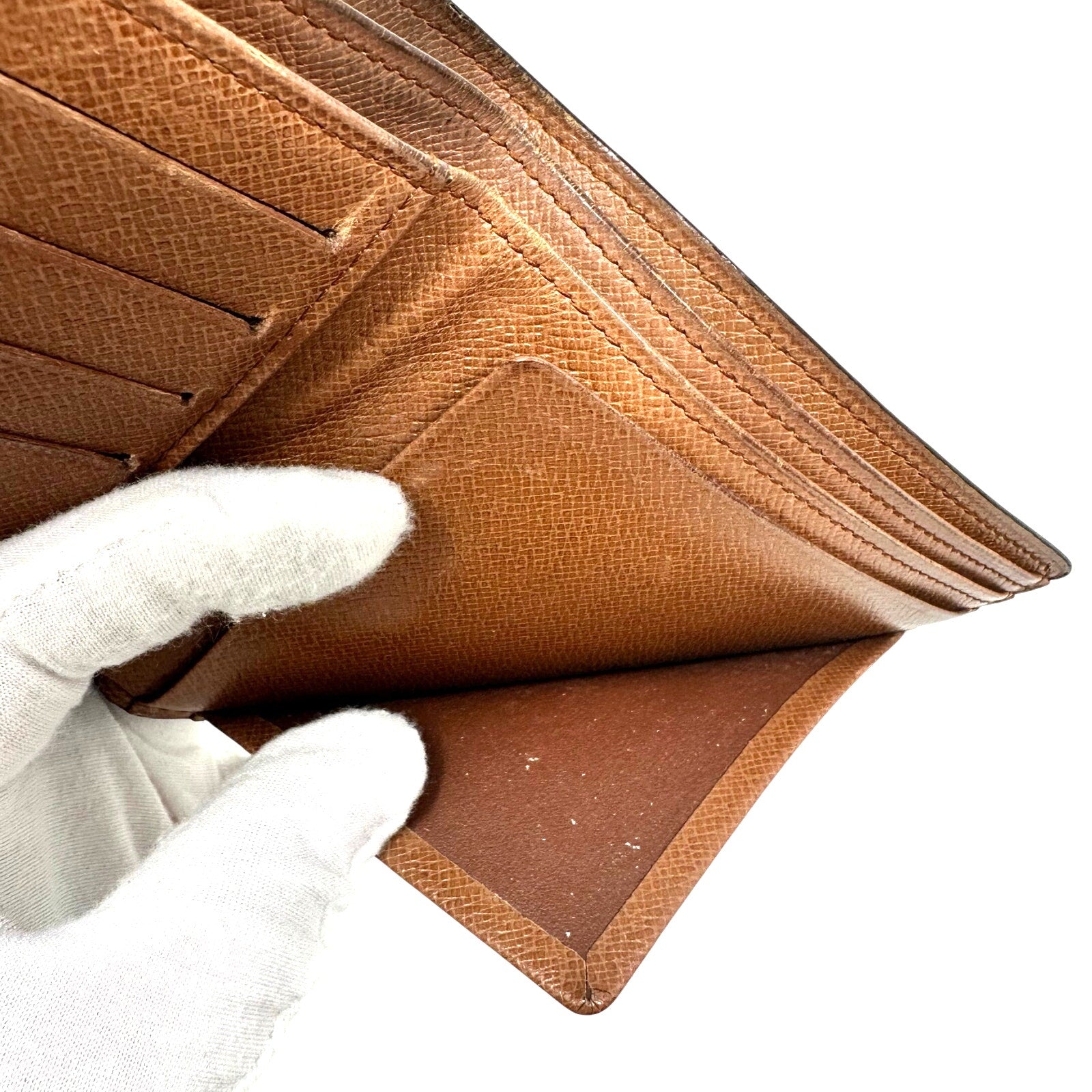 Louis Vuitton LV Monogram Men’s Bifold Wallet With Card Flaps