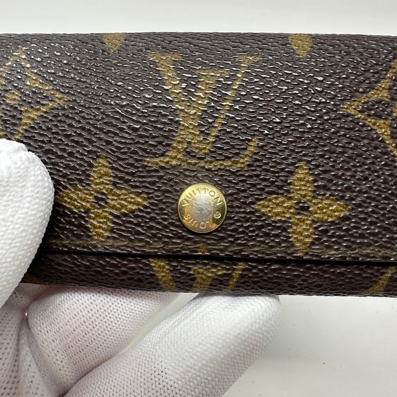 Louis Vuitton LV Monogram 4 Key Cles Holder