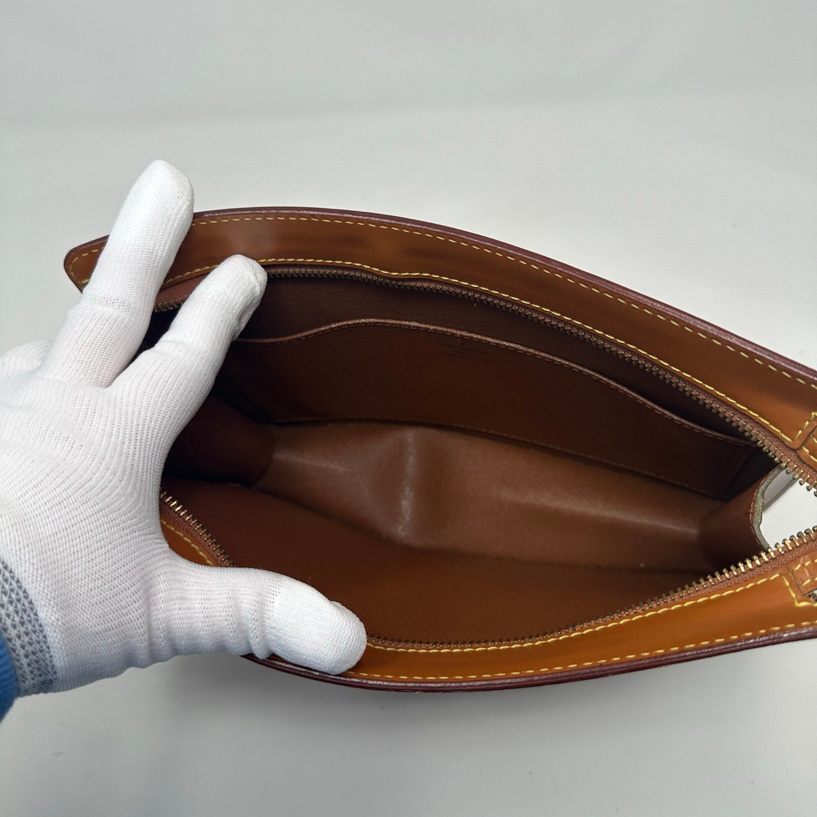 Louis Vuitton LV Pochette Homme Clutch Bag Epi Leather Cipango Gold