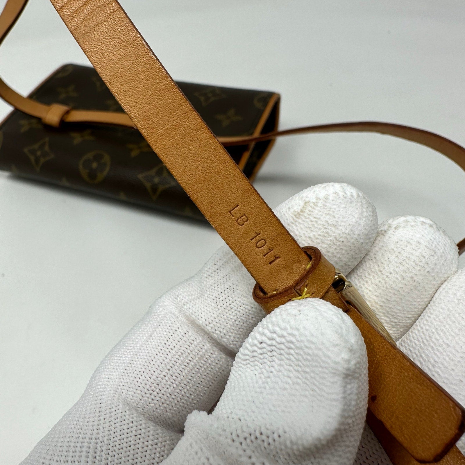 Louis Vuitton LV Monogram Bum Belt Bag Waist Pouch Pochette Florentine M Medium
