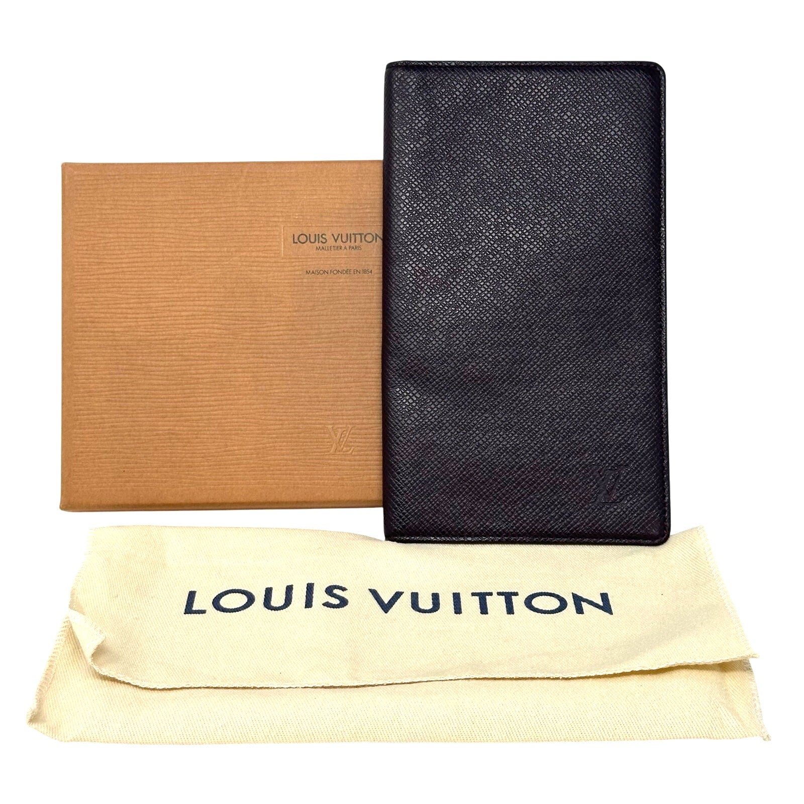 Louis Vuitton LV Taiga Leather Porte-Valeurs Cartes Crédit Vertical Wallet Burgundy Full Inclusion